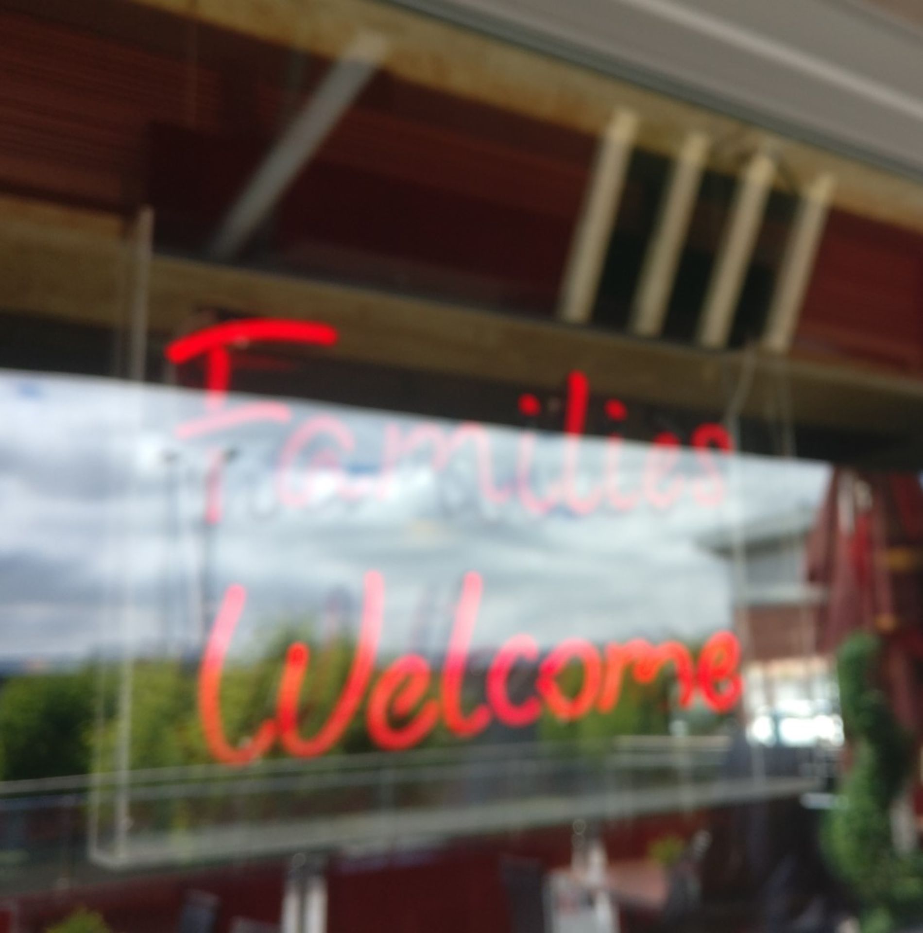 1 x Neon Sign in Acrylic Box With Hangers - FAMILIES WELCOME - Ideal For Cafes, Bars, Restaurants