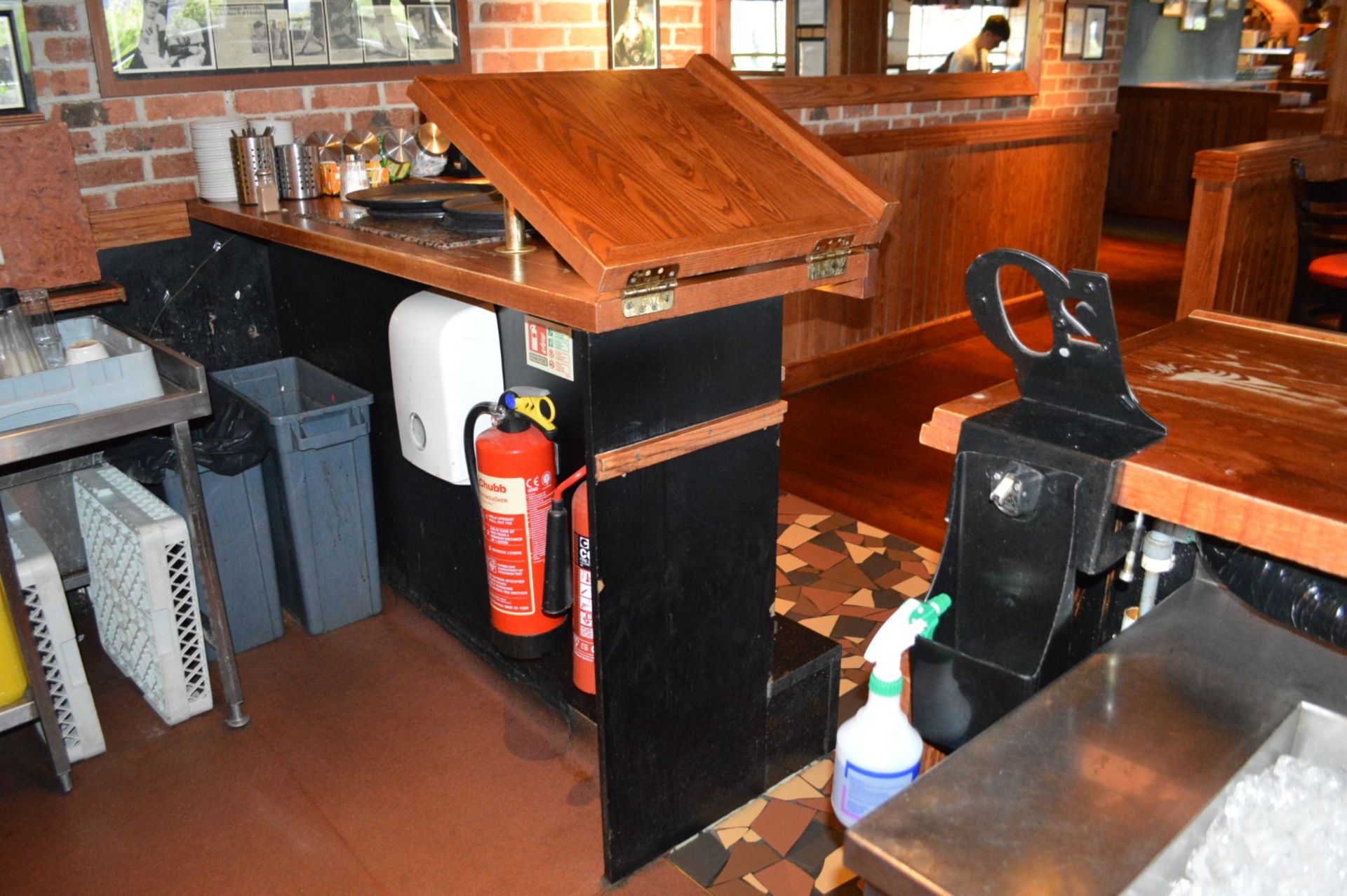 1 x Restaurant / Pub Bar and Backbar From American Diner Themed Restaurant - Burr Walnut and Black - Image 15 of 47