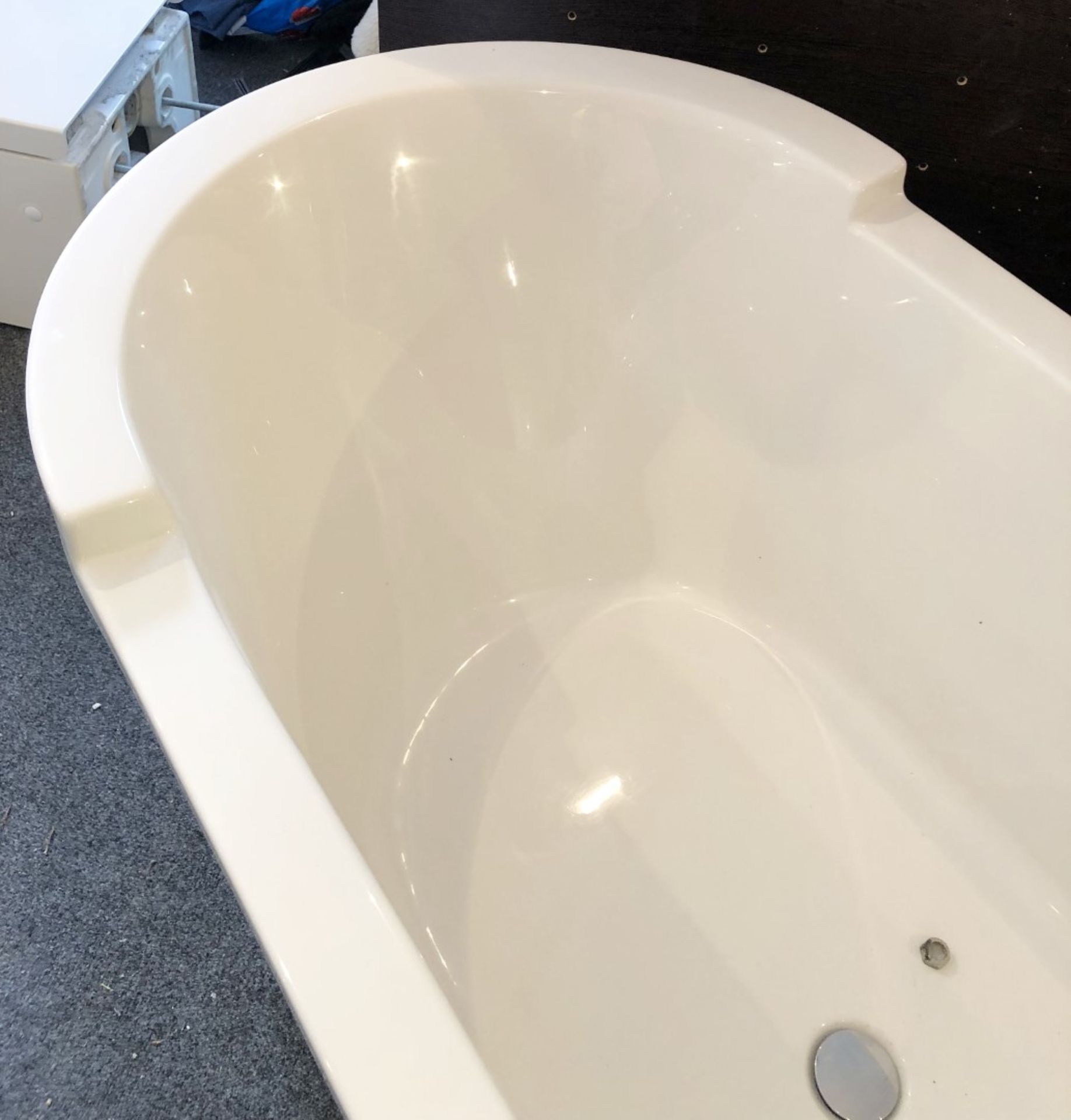 7-Piece Luxury Bathroom Set - NC1050 - CL380 - Location: Altrincham WA14 - NO VAT - Image 16 of 18
