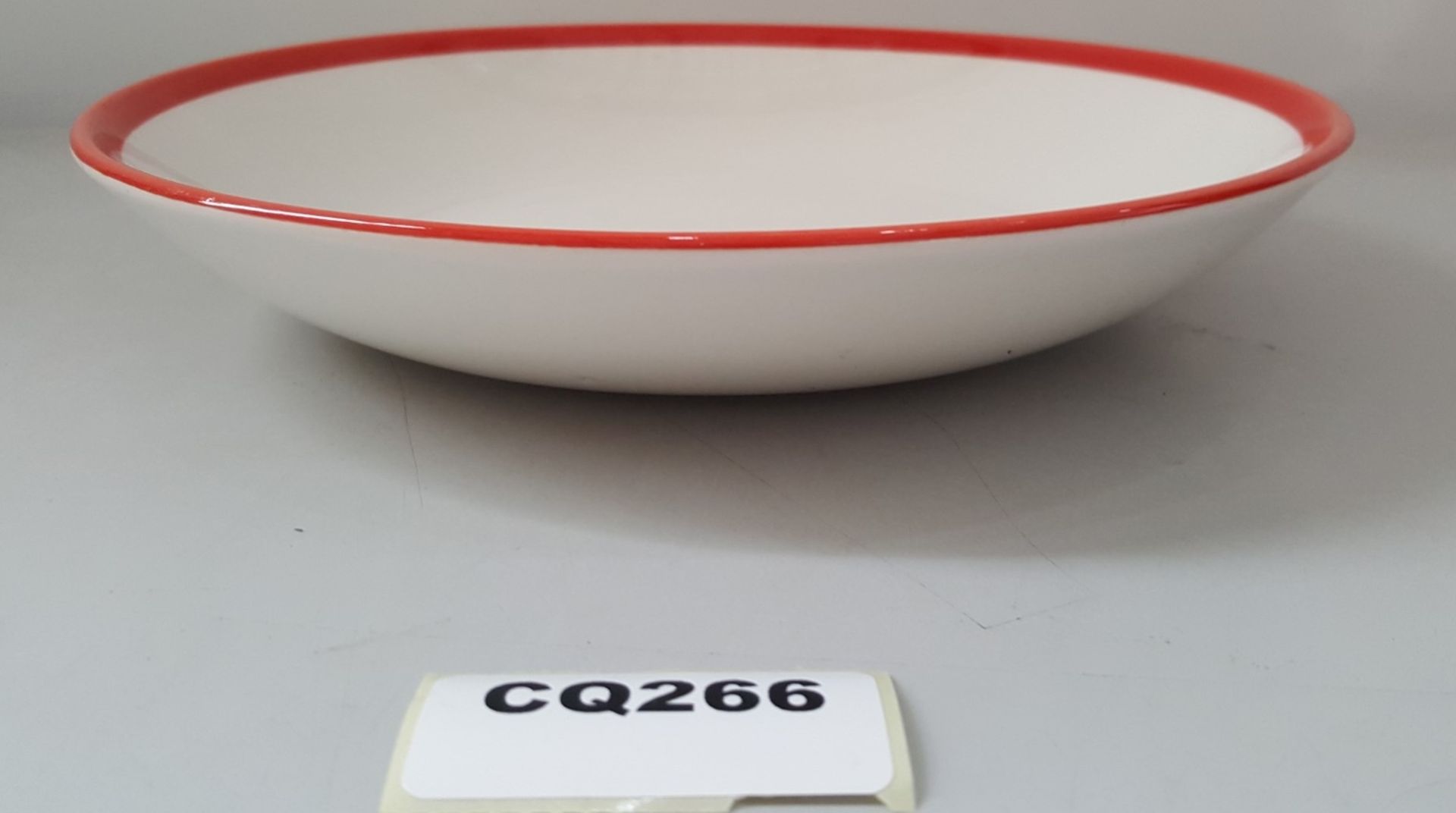 18 x Steelite Coupe Bowls White With Red Outline Egde 25CM - Ref CQ266 - Image 4 of 5
