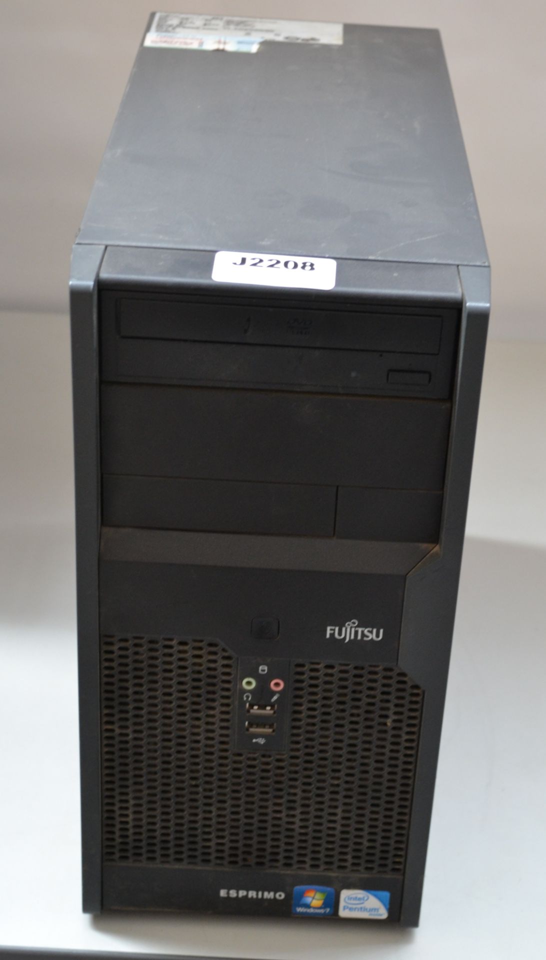 1 x Fujitsu Esprimo P2560 Desktop COMPUTER - Ref J2208 - Image 4 of 5