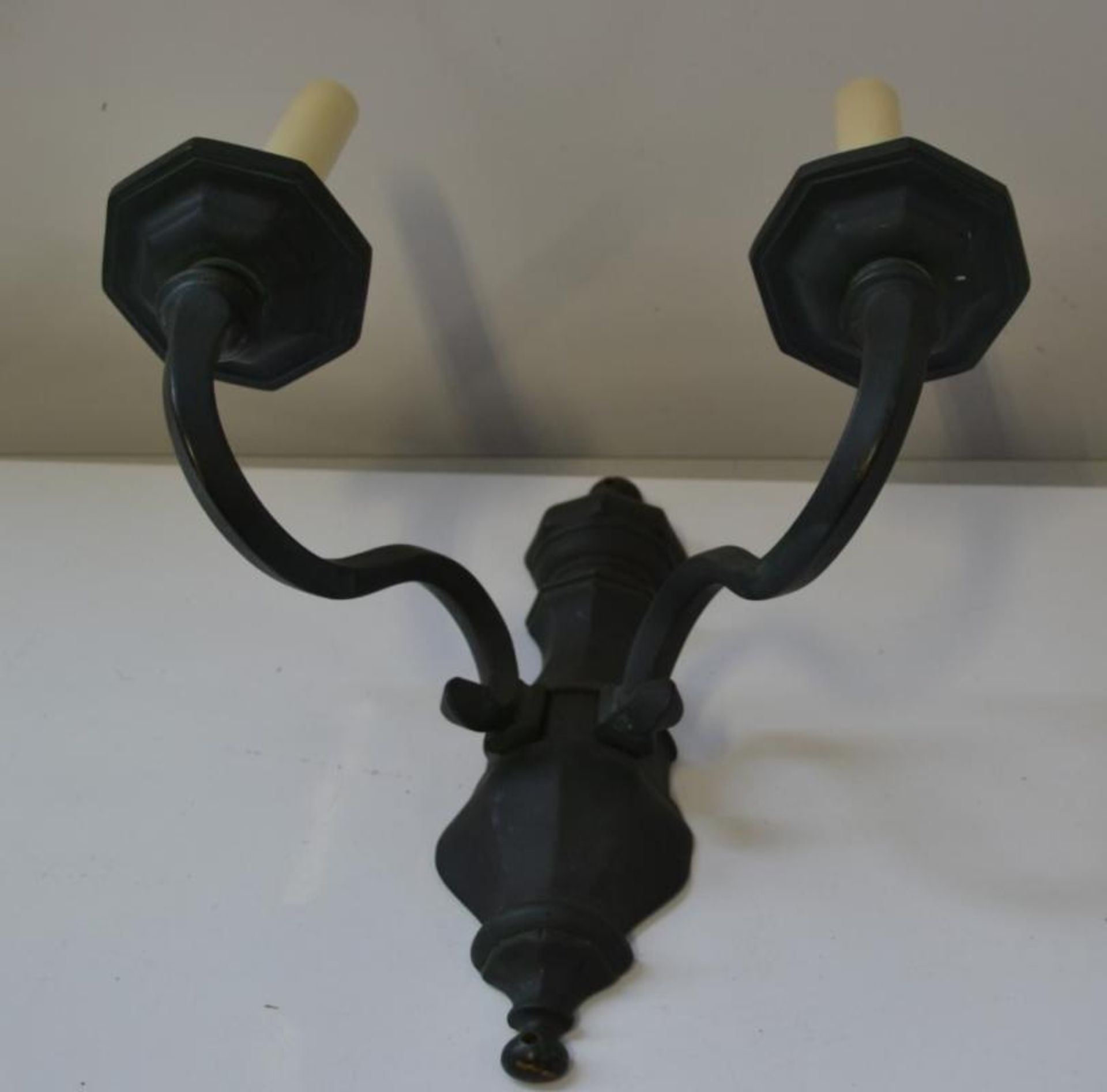 1 x CHELSOM Ornate Wall Light Fitting In Black - Dimensions: H32/L32cm - New/Unused boxed stock - CL - Image 3 of 3