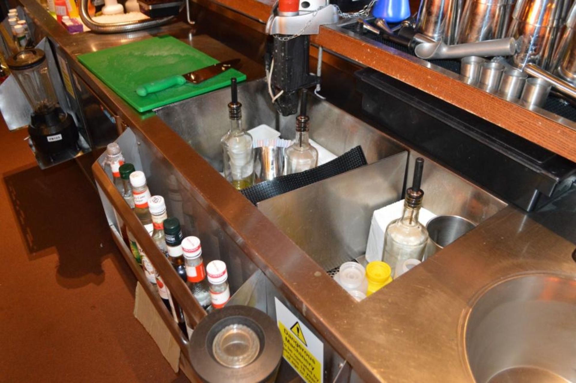 1 x Long Stainless Steel Backbar Workstation Comprising of 3 x Ice Wells, 1 x Handwash Basin and 2 x - Image 7 of 13