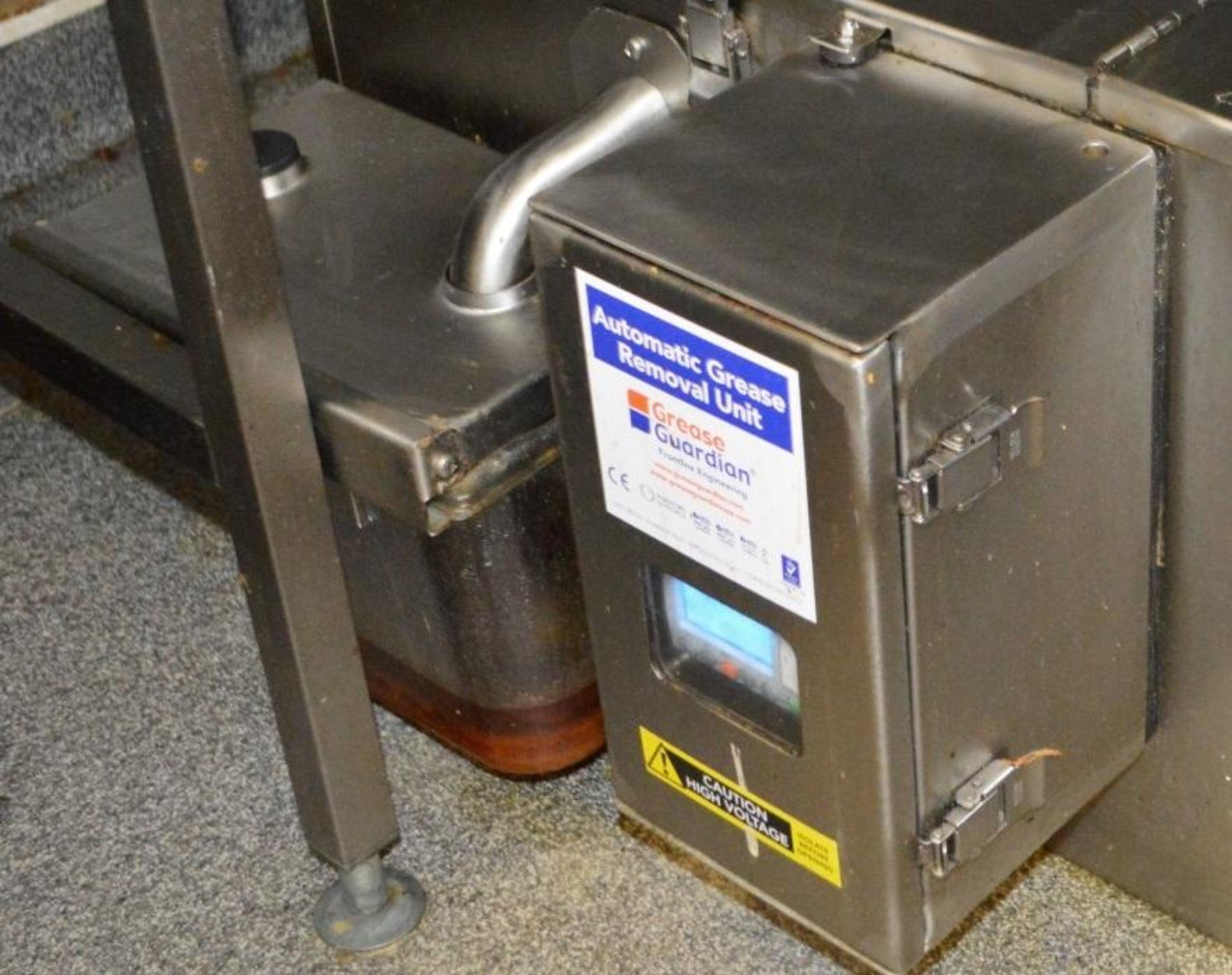 1 x 'Grease Guardian' Automatic Grease Removal Unit - Features A Digital Panel And Stainless Steel F - Image 2 of 2