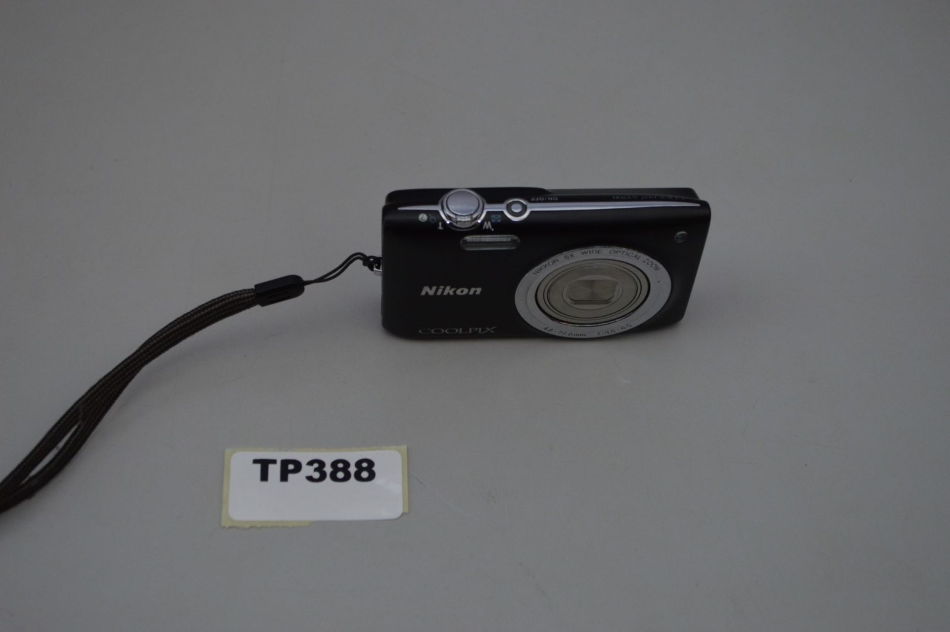 1 x NIKON COOLPIX S2700 Camera - Ref TP388