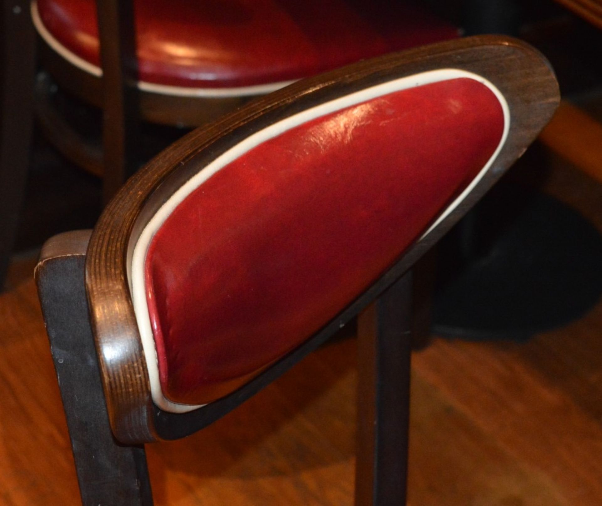 8 x American Diner Restaurant Chairs - Each Features Red Faux Leather Upholstery And White - Image 3 of 4