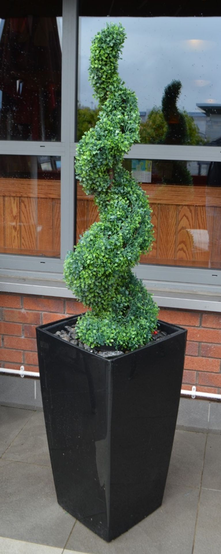6 x Tall Artifical Outdoor Planters - Approx Height 172 cms - CL357 - Location: Bolton BL6 This
