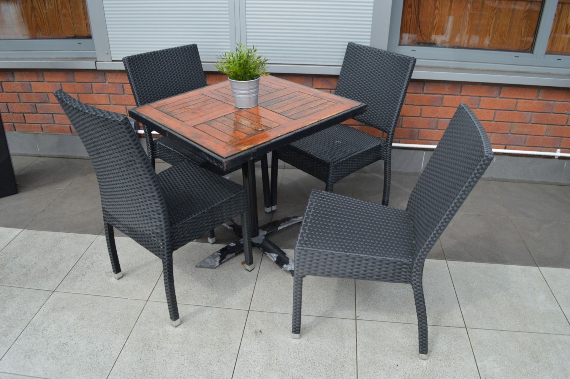 1 x Outdoor Garden Table With Four Charcoal Rattan Chairs - H72 x W74 x D74 cms - CL357 - - Bild 3 aus 3