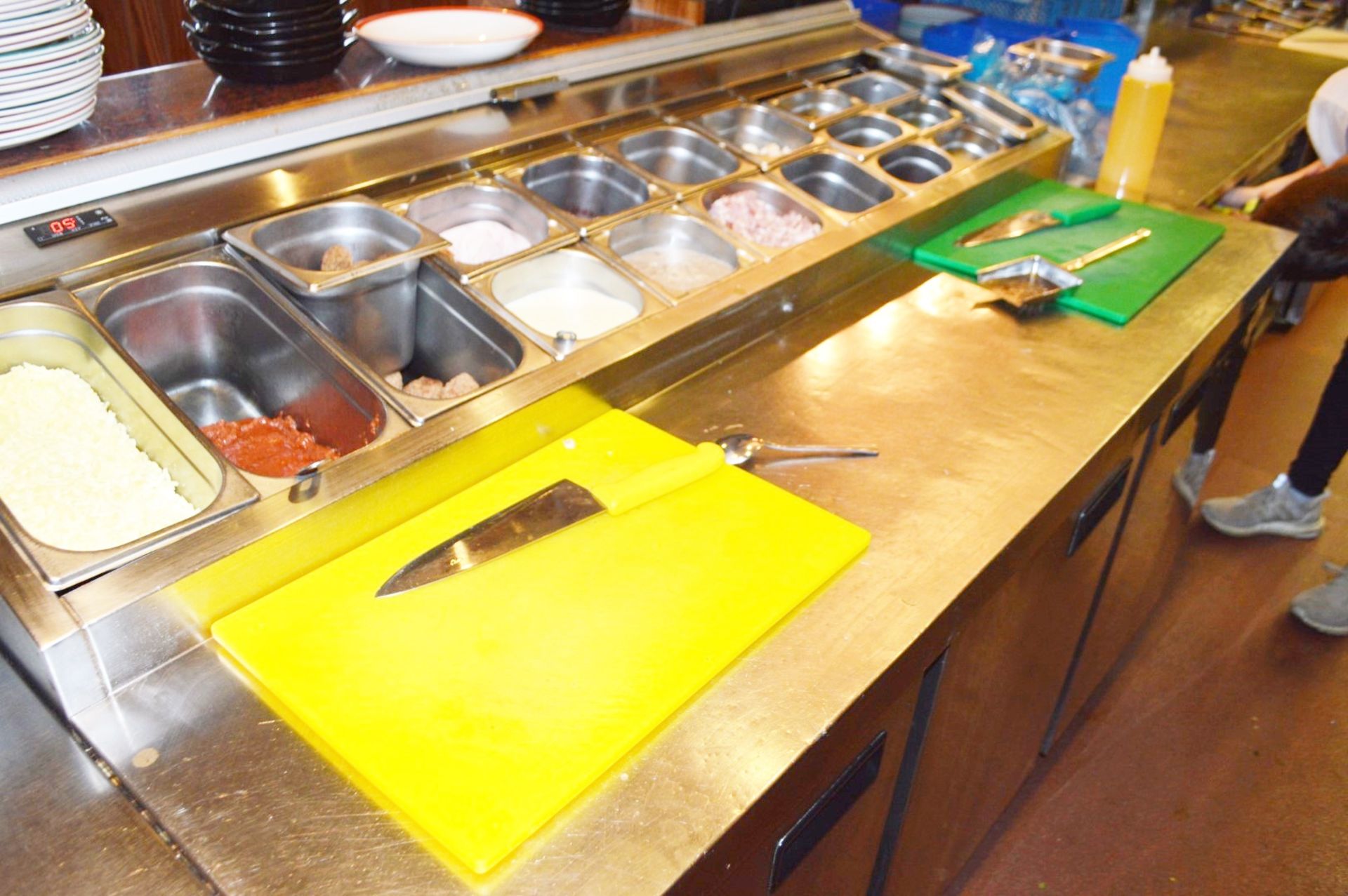 1 x Foster Commercial Gastronorm Prep Counter With Salad / Pizza Topper and Roll Down Night - Image 3 of 5