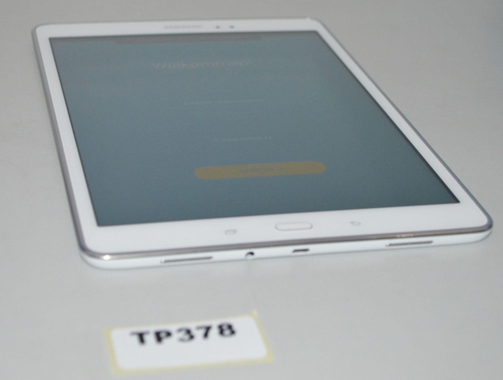 1 x Samsung Galaxy TAB A 9.7' SM-T550 16GB Tablet - Ref TP378 - Image 2 of 4