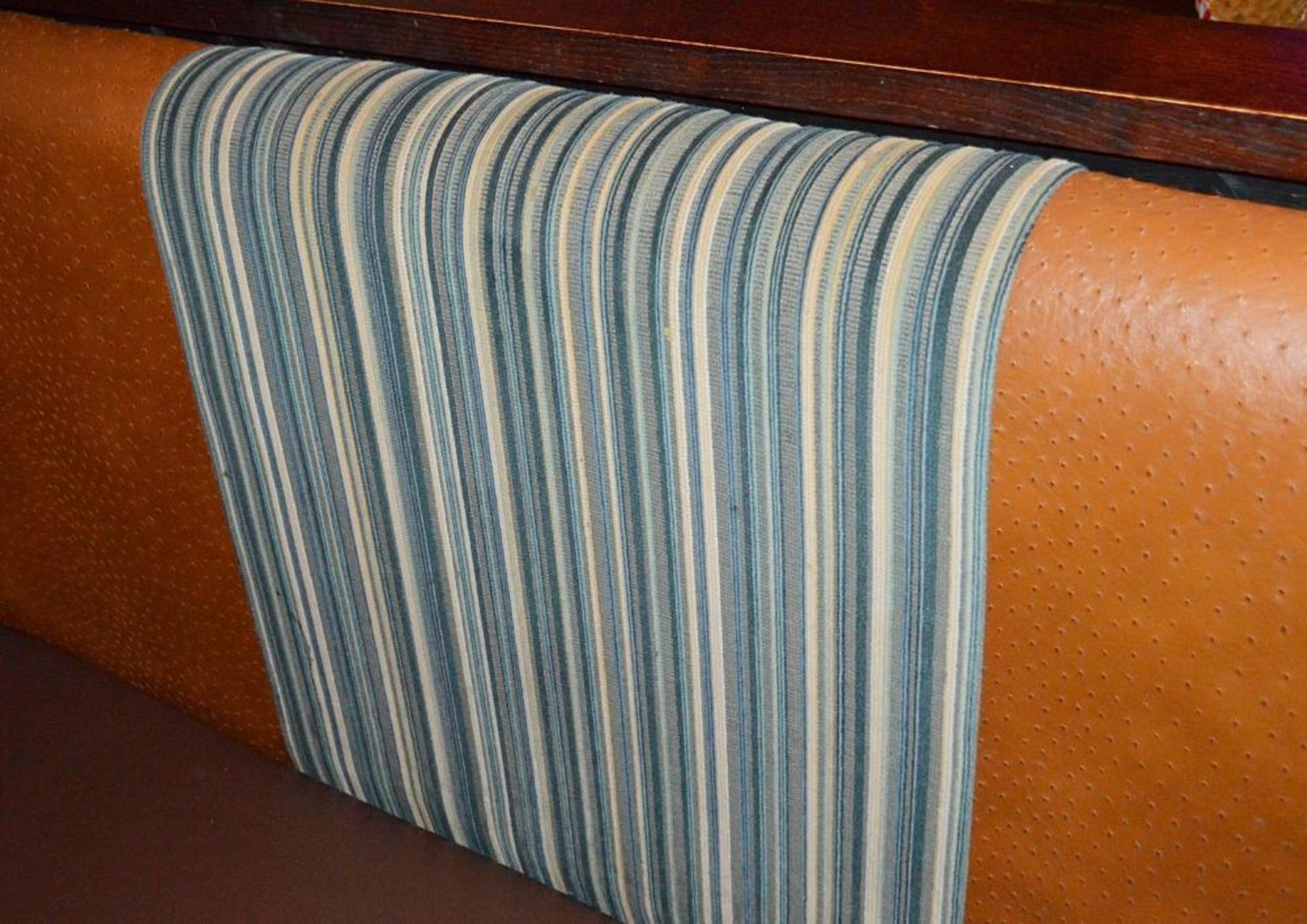 3 x Assorted Pieces Of Upholsted Restaurant Booth Seating - CL367 - Ref CQ-FB207 - Location: Manches - Image 7 of 7