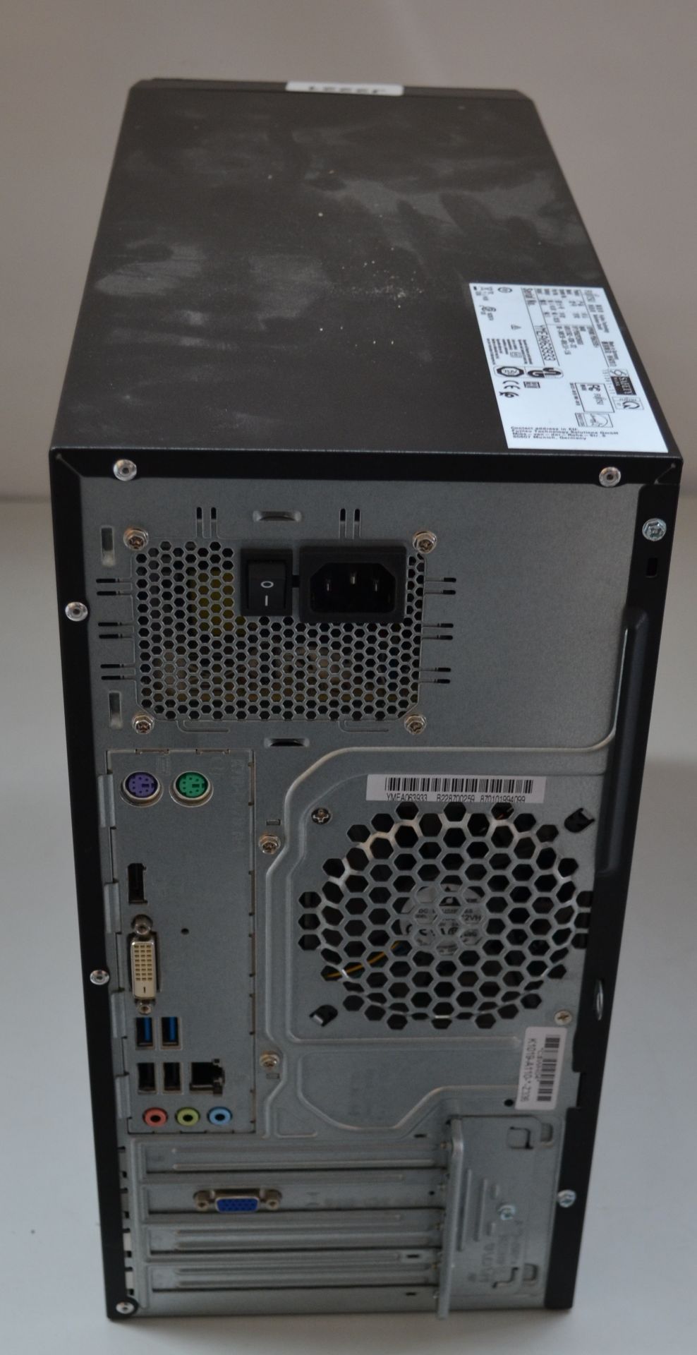 1 x Fujitsu Esprimo P556 E85 Desktop COMPUTER - Ref J2221 - Image 3 of 4