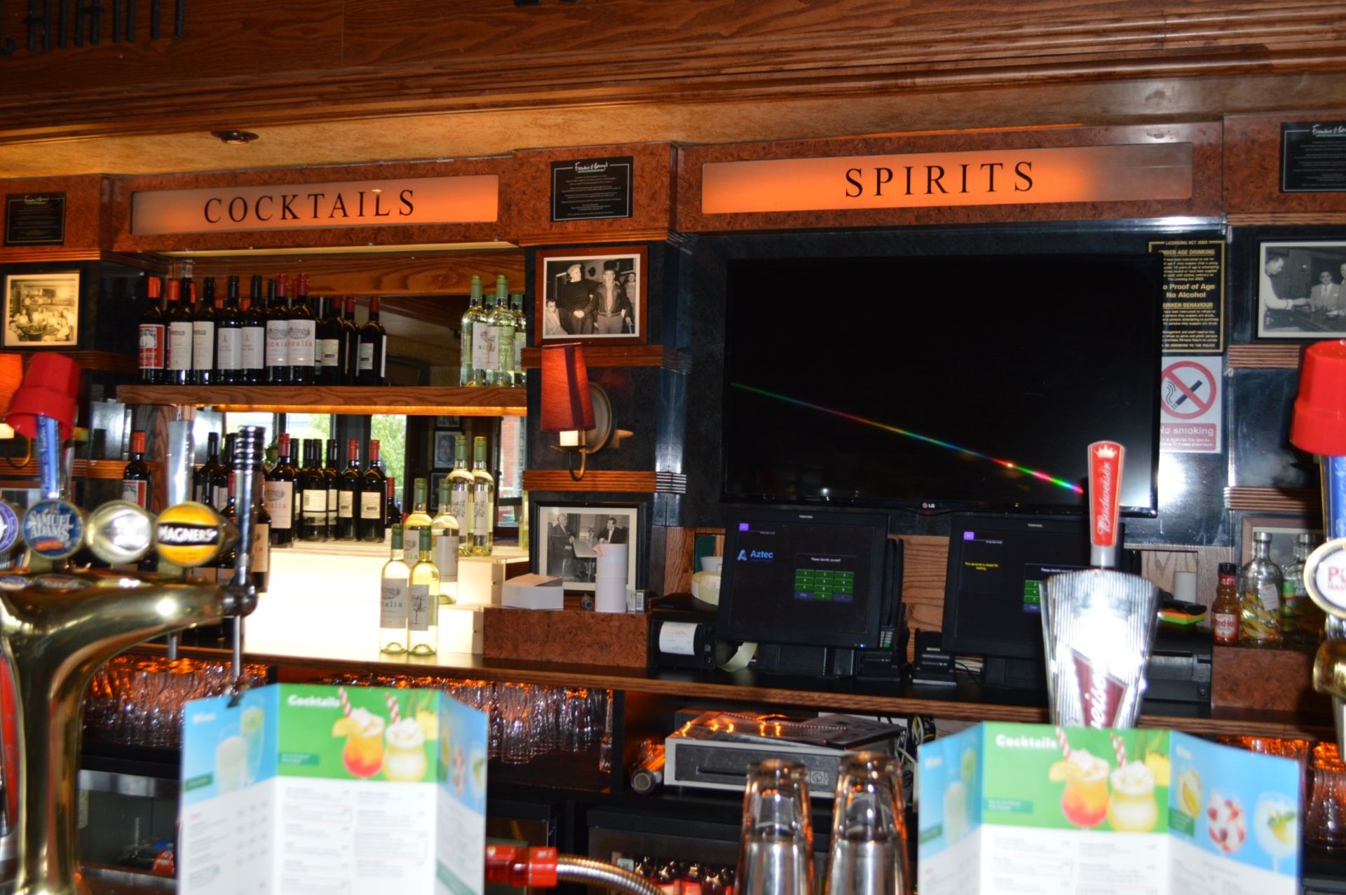 1 x Restaurant / Pub Bar and Backbar From American Diner Themed Restaurant - Burr Walnut and Black - Image 30 of 47