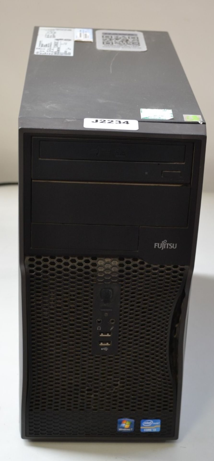 1 x FUJITSU ESPRIMO P400 DESKTOP COMPUTER - Ref J2234