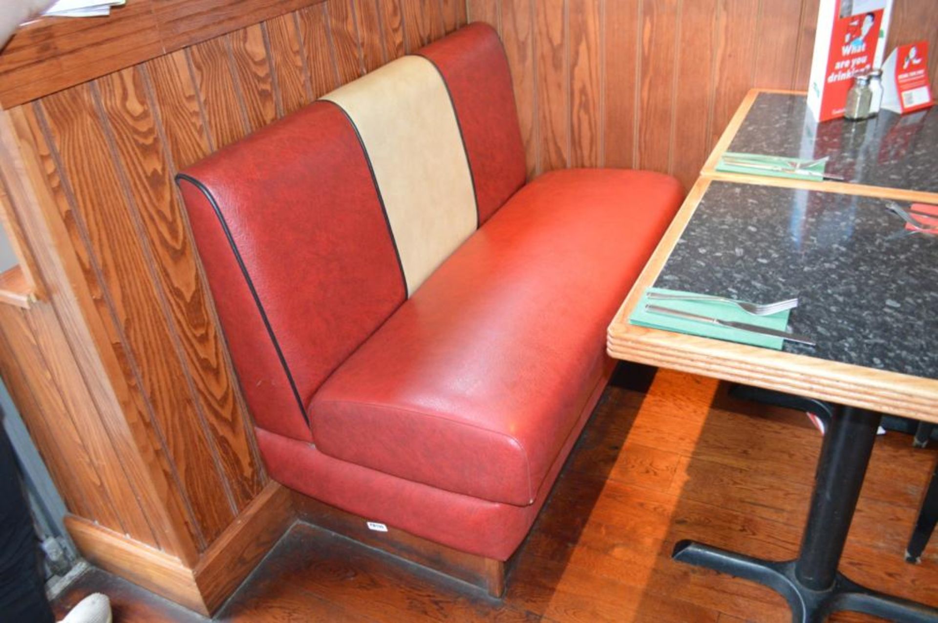 1 x Seating Bench in a 1950's Retro American Diner Design - Upholstered With Red and Cream Faux Leat - Image 4 of 5