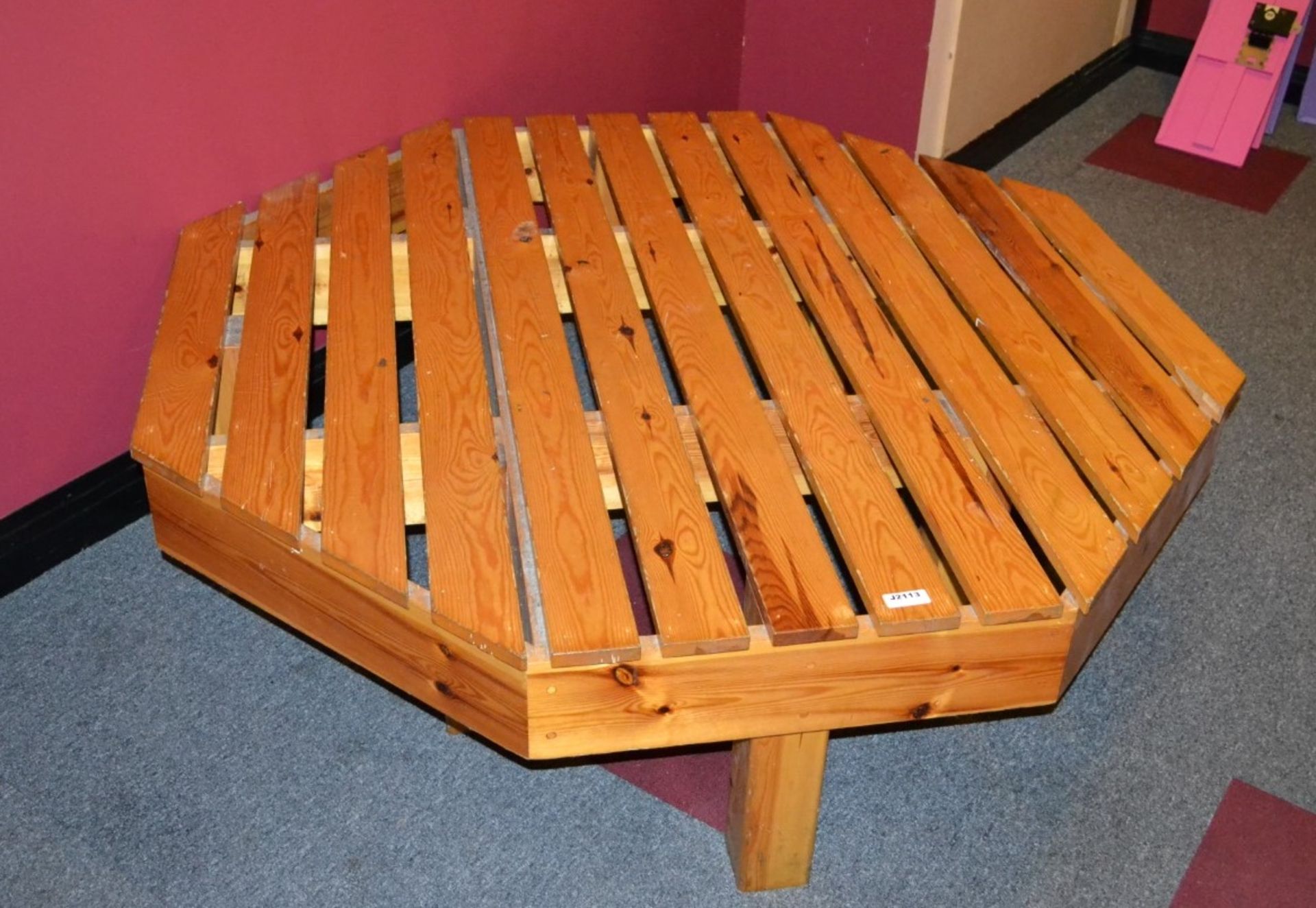 1 x Wooden Hexagonal Changing Room Bench - Dimensions: L150 x H50cm - Ref: J2113/WCR - CL356 -