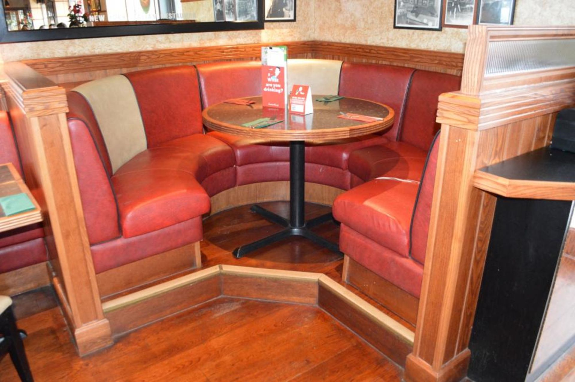 1 x Seating Booth in a 1950's Retro American Diner Design - Upholstered With Red and Cream Faux Leat - Image 5 of 9