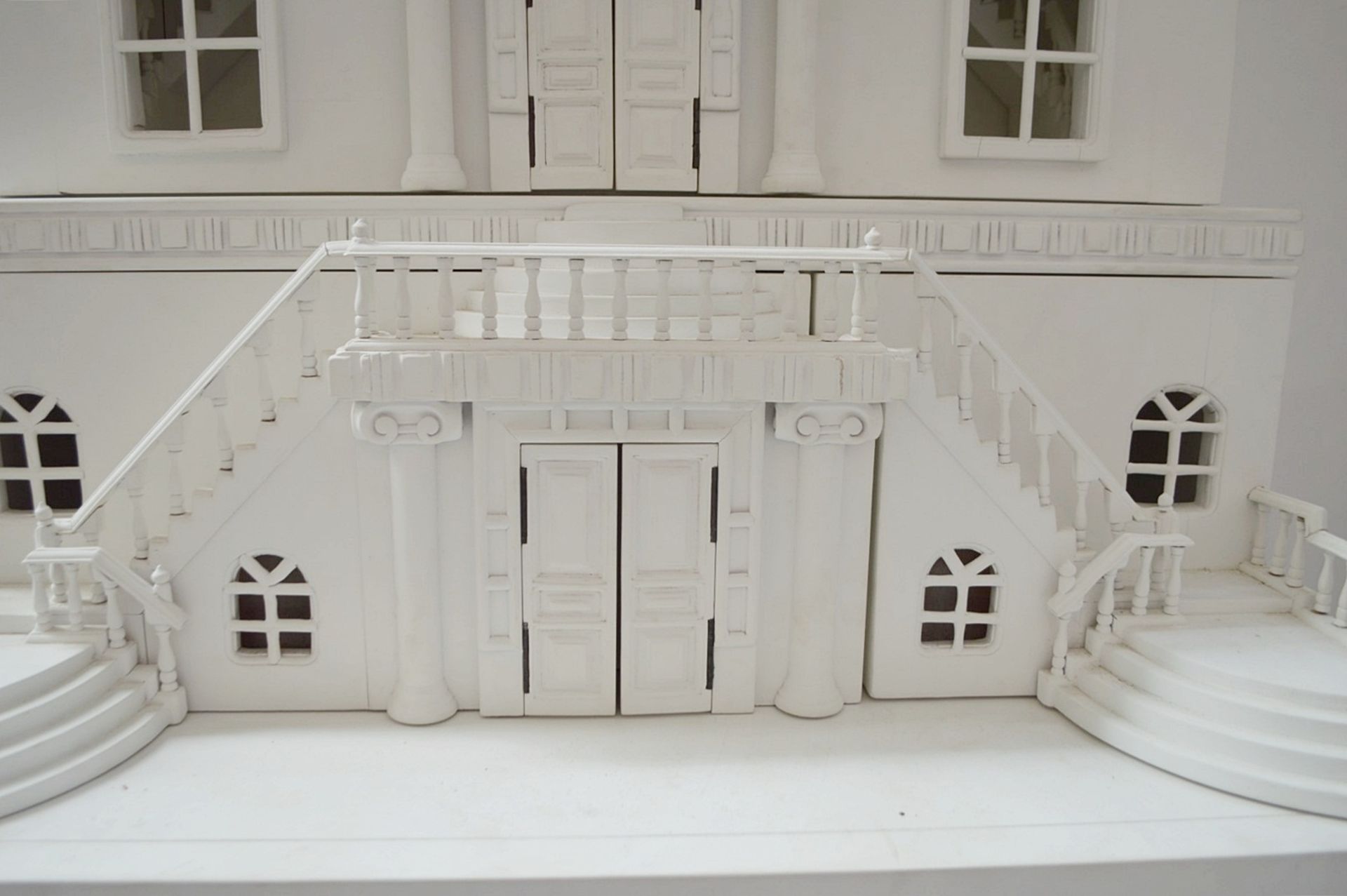 1 x Impressive Bespoke Hand Crafted Wooden Dolls House In White - Image 8 of 19