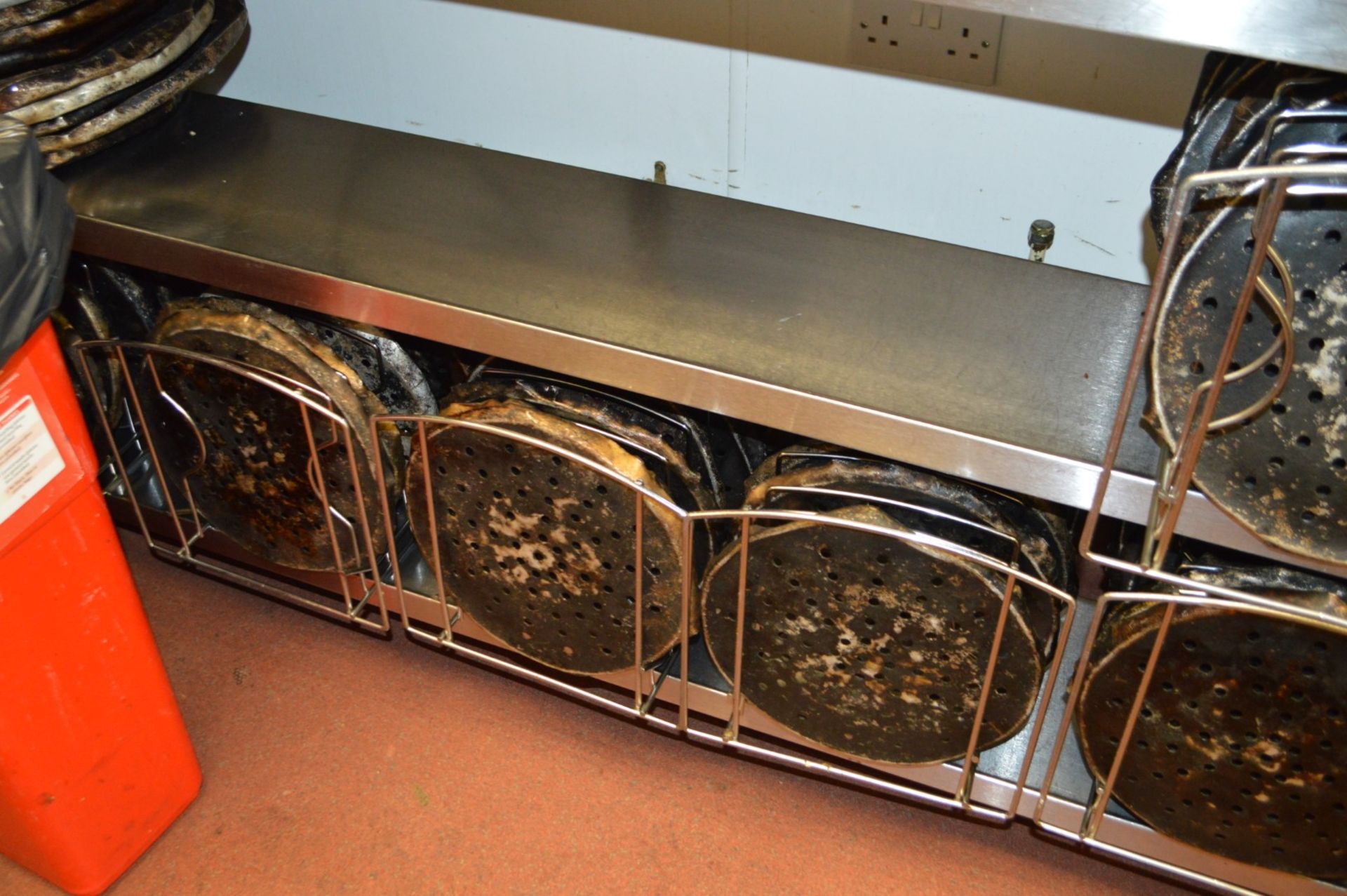 6 x Pizza Tray Stands With Pizza Trays - Ref FB165 - CL357 - Location: Bolton BL6