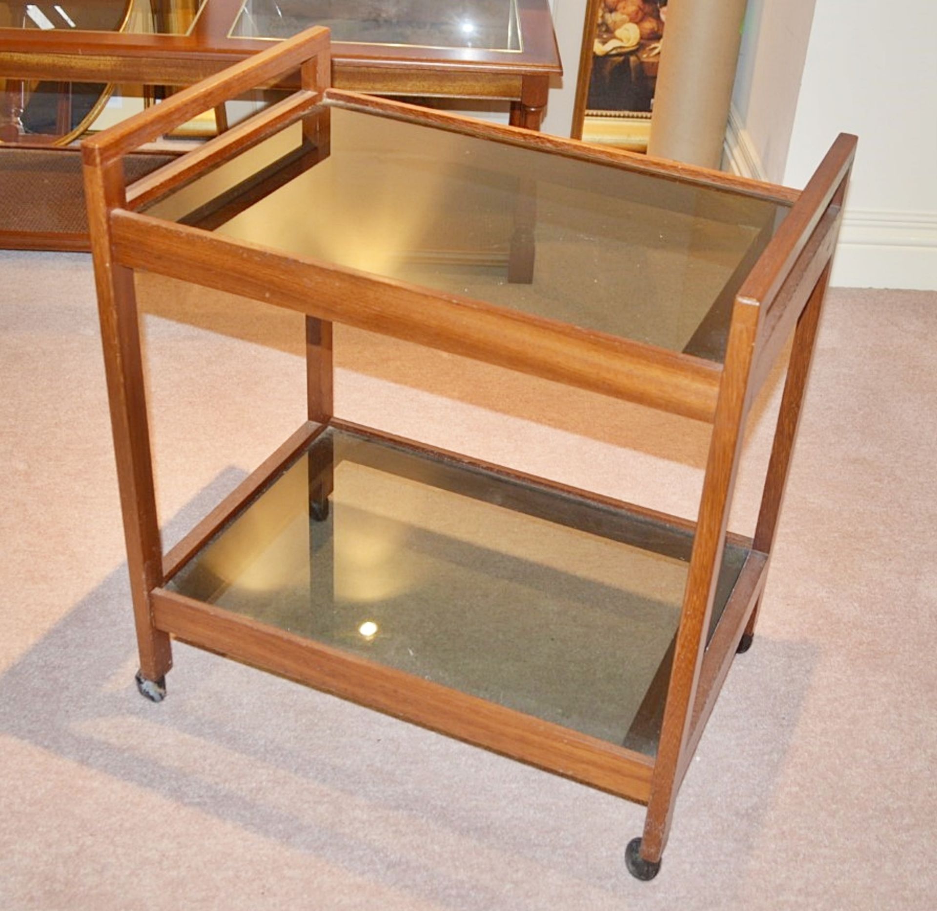 1 x Glass Hostess Trolley - CL368 - Bowdon WA14 - NO VAT