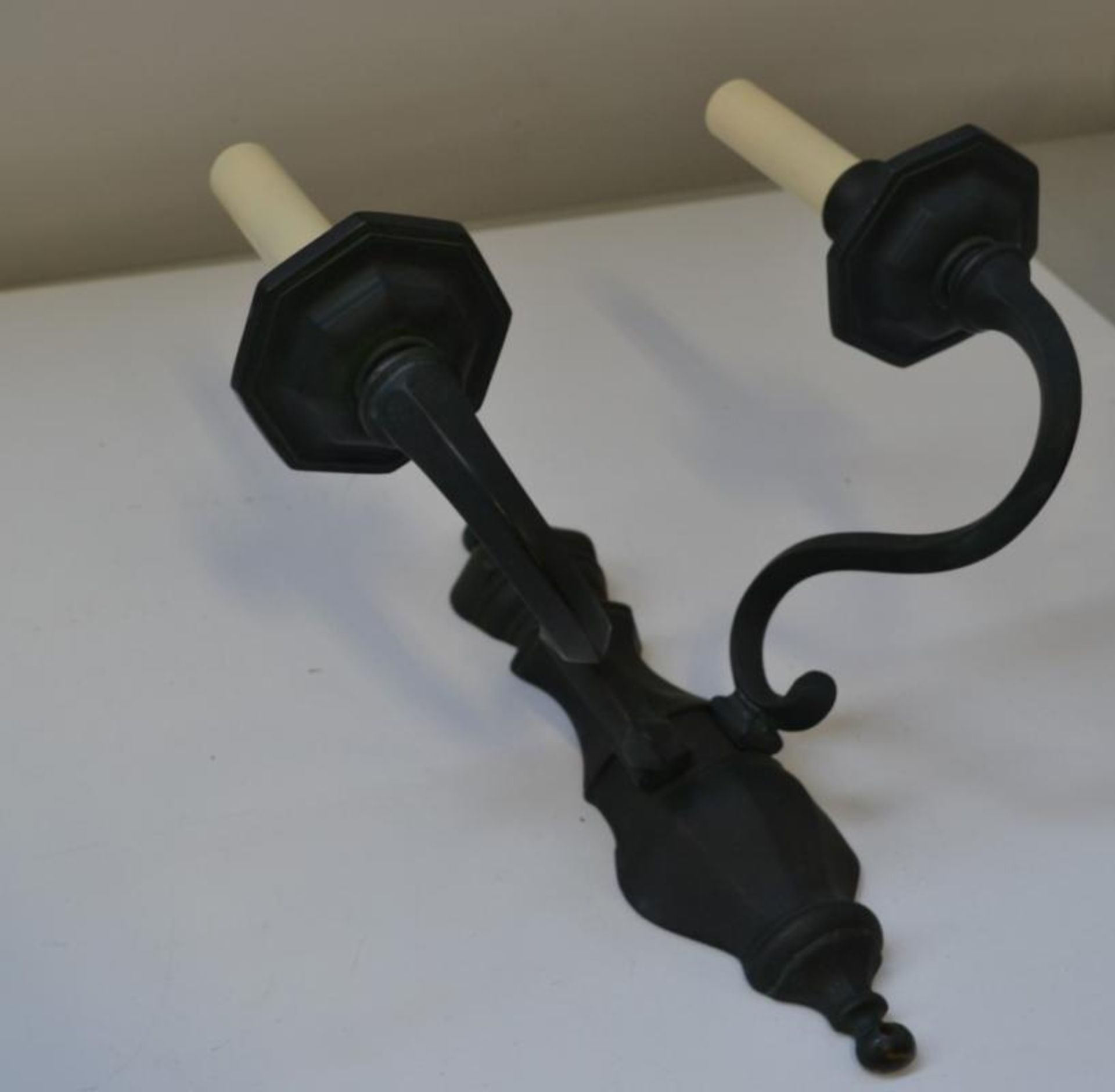 1 x CHELSOM Ornate Wall Light Fitting In Black - Dimensions: H32/L32cm - New/Unused boxed stock - CL - Image 2 of 3
