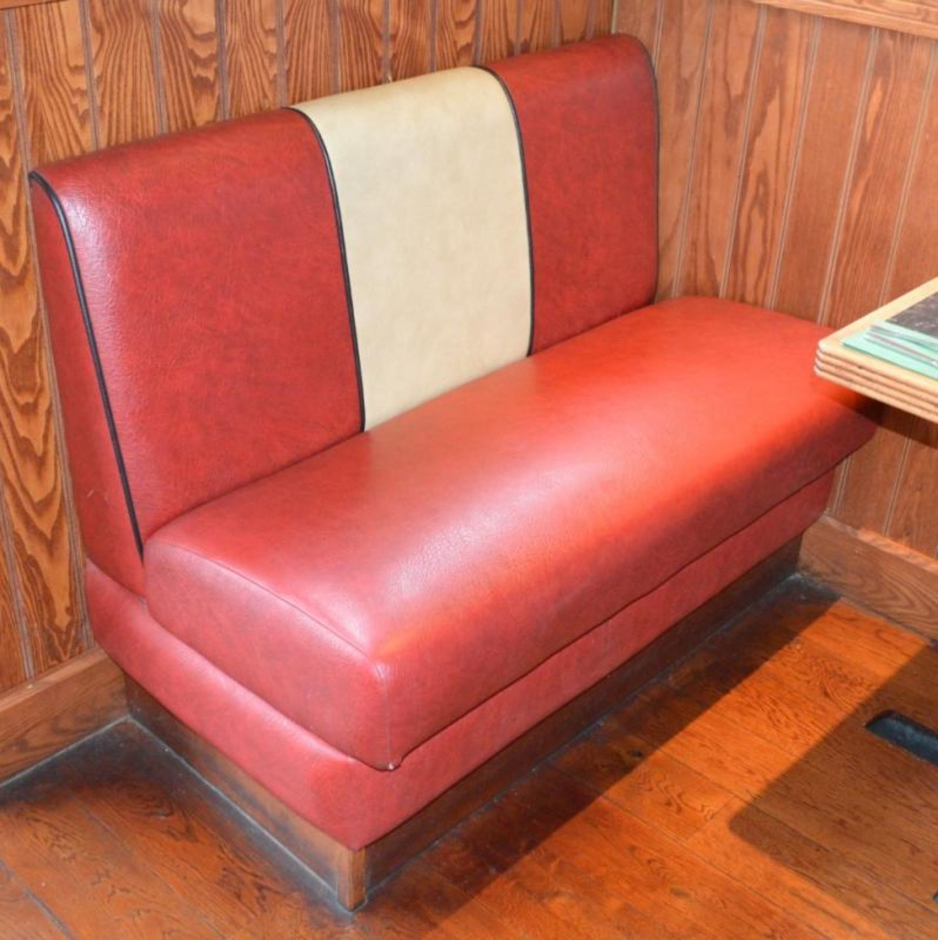 1 x Seating Bench in a 1950's Retro American Diner Design - Upholstered With Red and Cream Faux Leat
