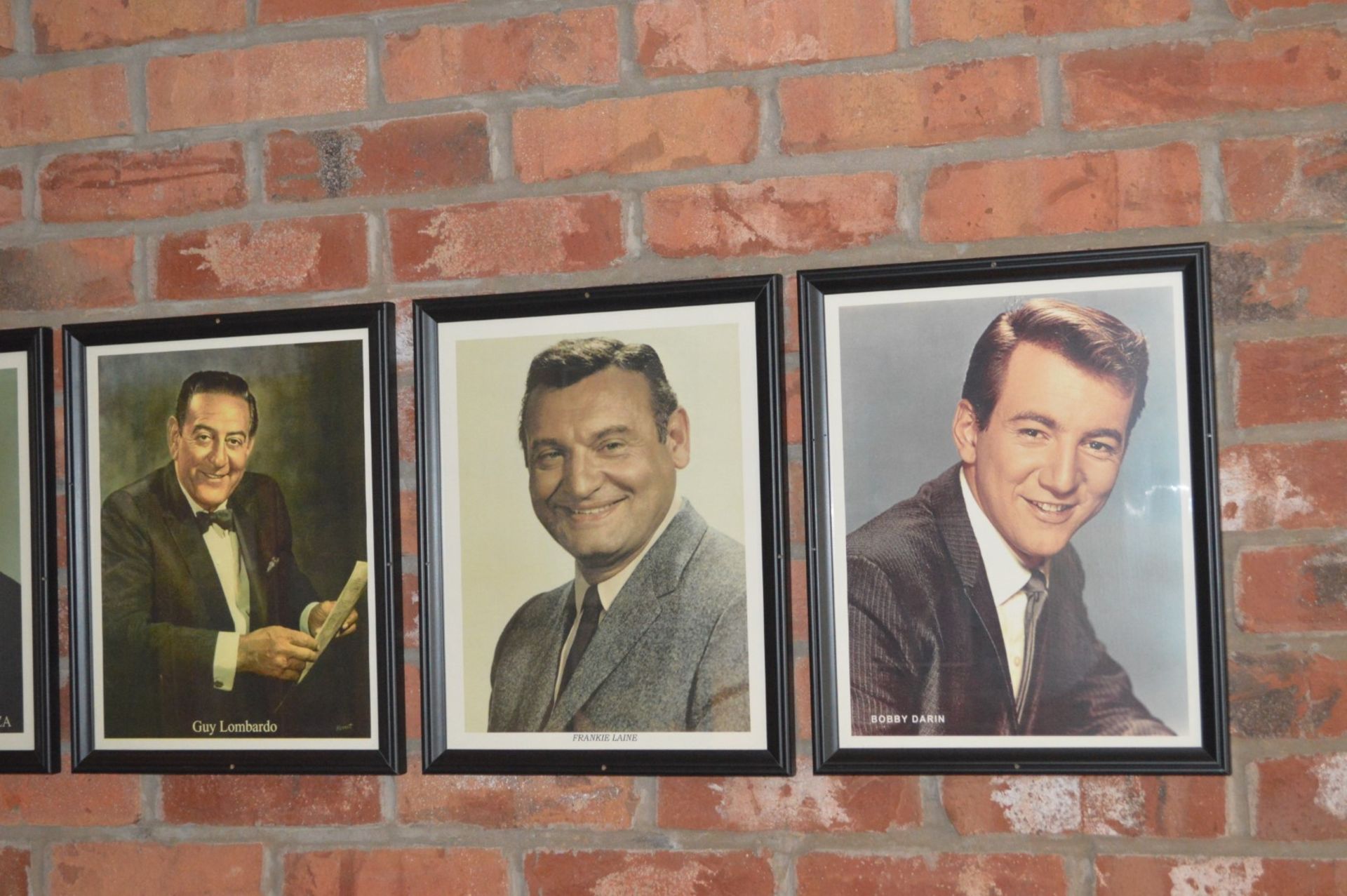 8 x Framed Pictures of Famous American / Italian Celebrities - Includes Dean Martin, Rossano Brazzi, - Image 5 of 5
