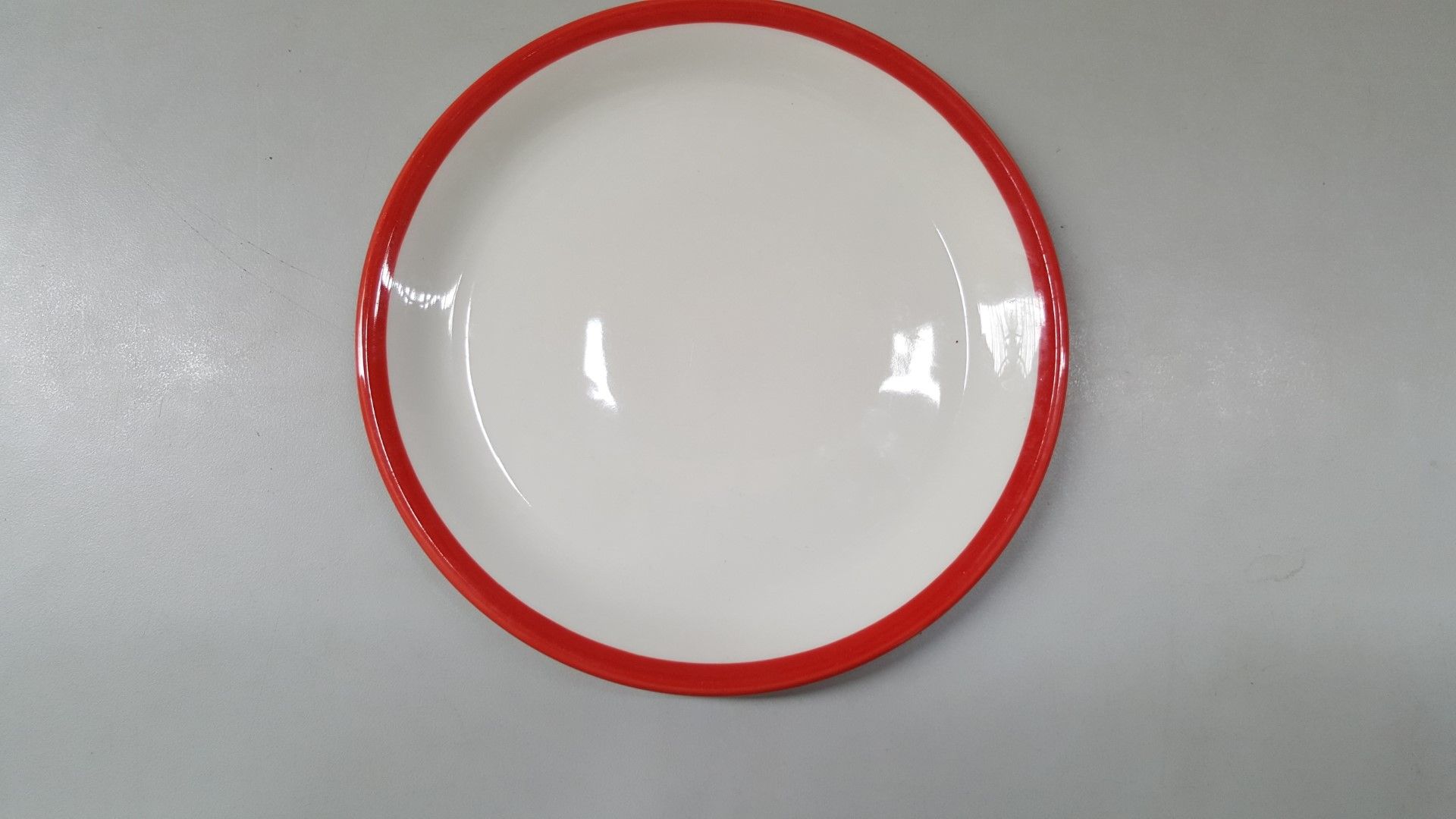 10 x Steelite Coupe Plates White With Red Outline Egde 20CM - Ref CQ282 - Image 3 of 4