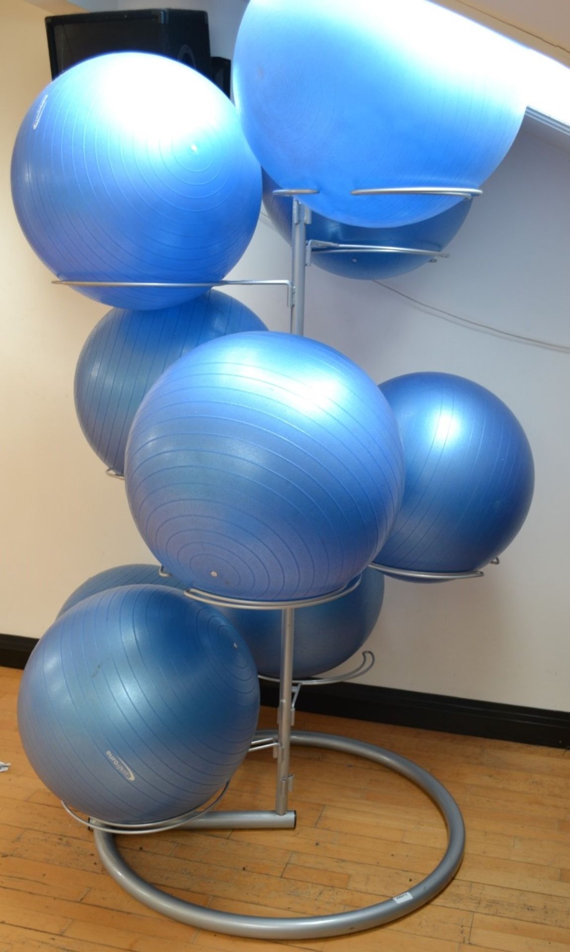 1 x Exercise Ball Holder With 9 x Exercise Balls - Dimensions: H180 x L100cm - Ref: J2011/1FDS - - Image 3 of 3