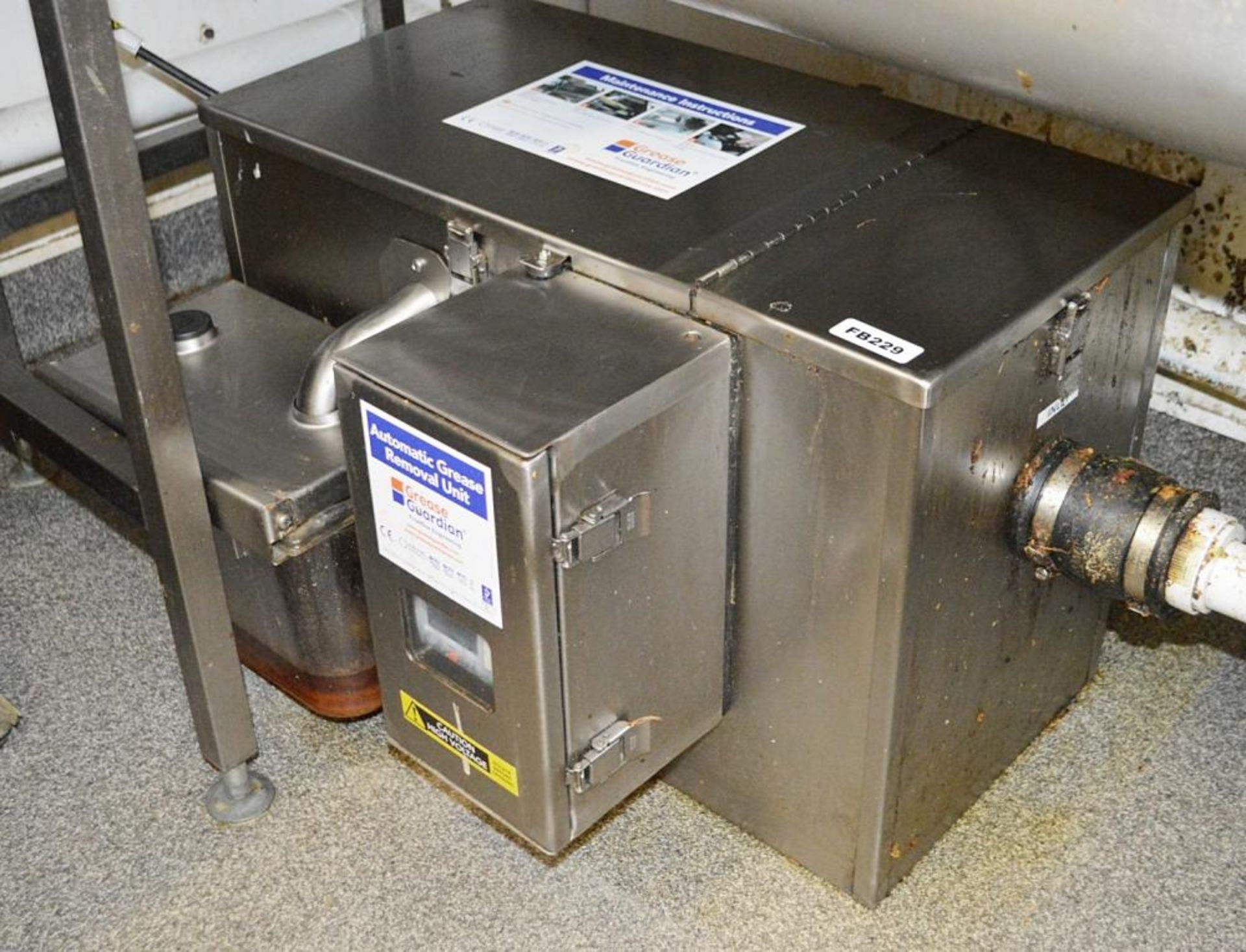 1 x 'Grease Guardian' Automatic Grease Removal Unit - Features A Digital Panel And Stainless Steel F