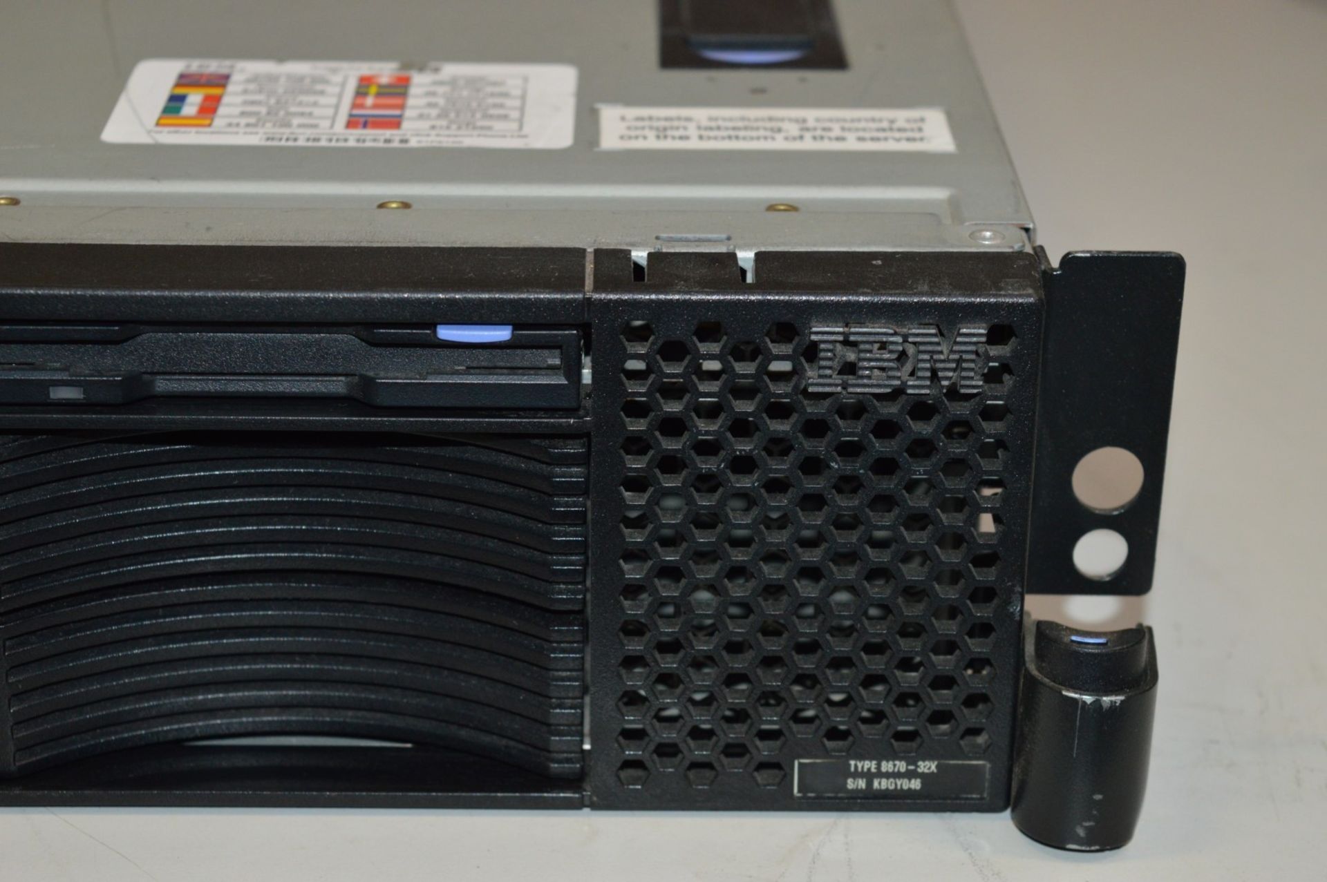 1 x IBM xSeries 345 Server - Includes Dual Xeon Processors, 1gb Ram, Raid Card - Hard Disk Drives - Image 5 of 8