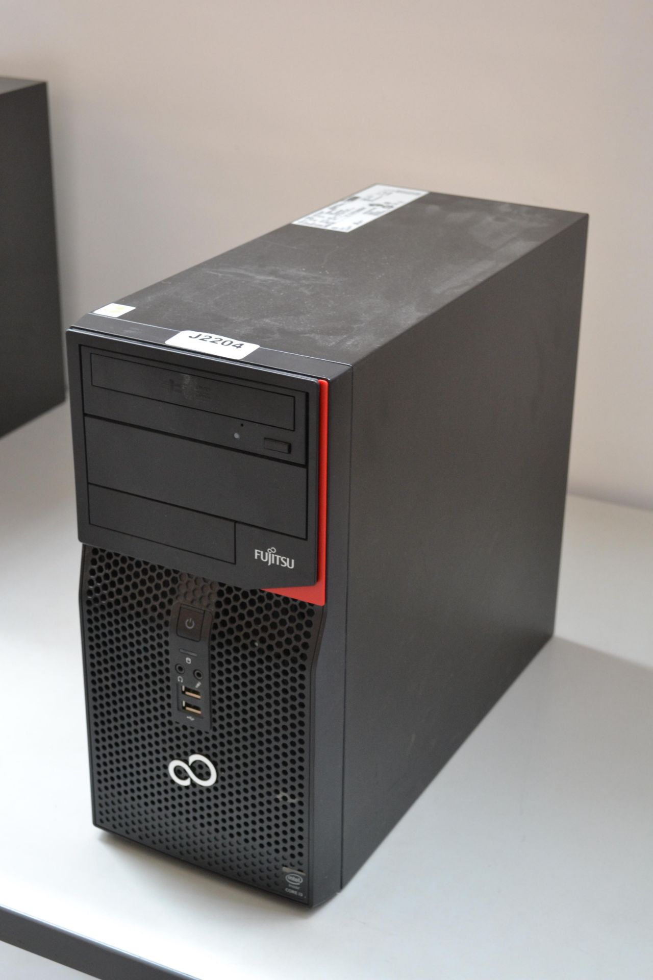 1 x FUJITSU ESPRIMO P420 DESKTOP COMPUTER - Ref J2204