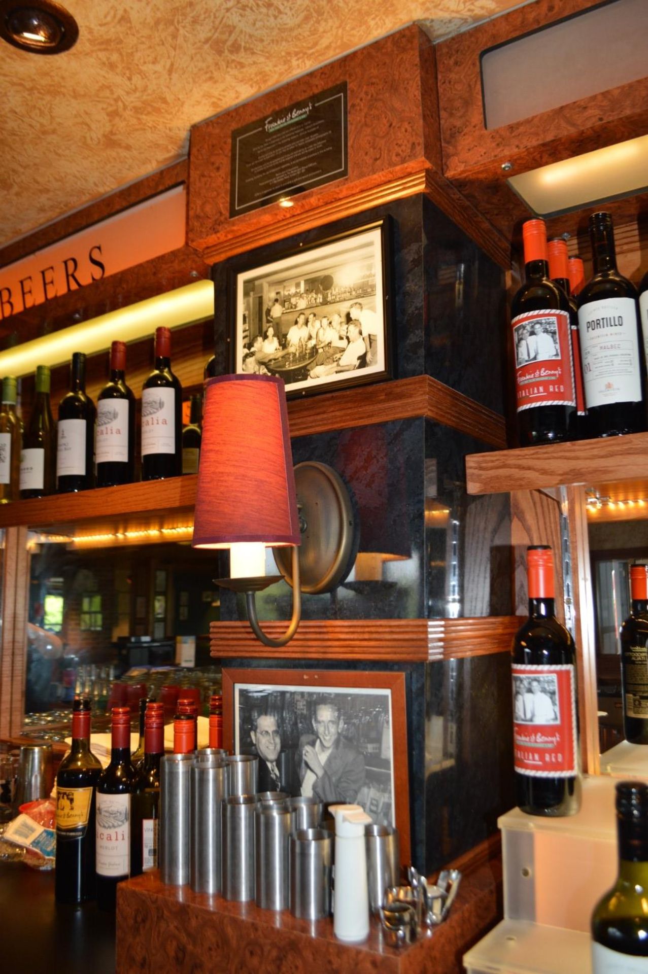 1 x Restaurant / Pub Bar and Backbar From American Diner Themed Restaurant - Burr Walnut and Black - Image 37 of 47