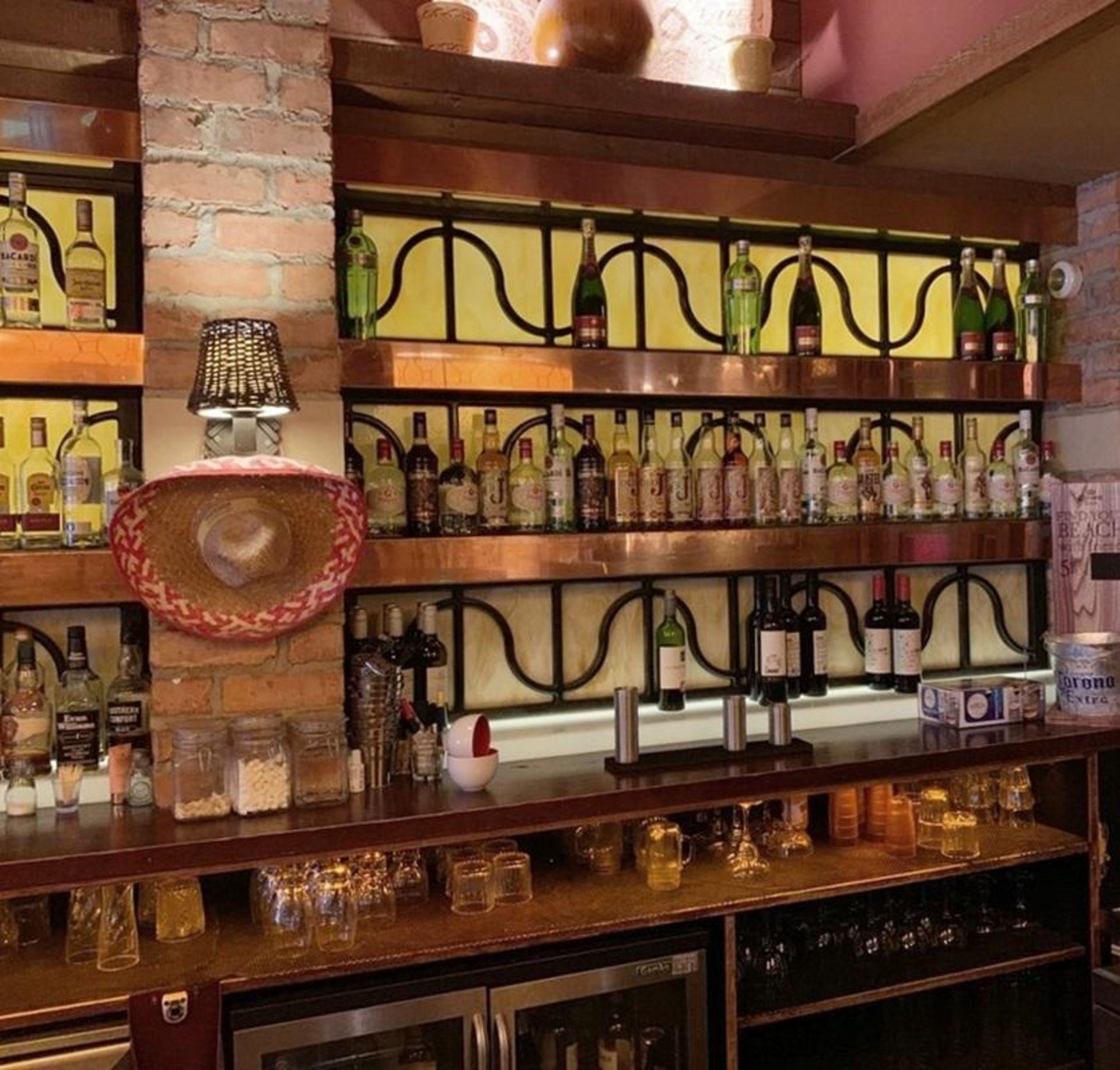 1 x Pub / Restaurant Bar From Mexican Themed Restaurant - Includes Both Front Counter, Back Unit And - Bild 5 aus 11