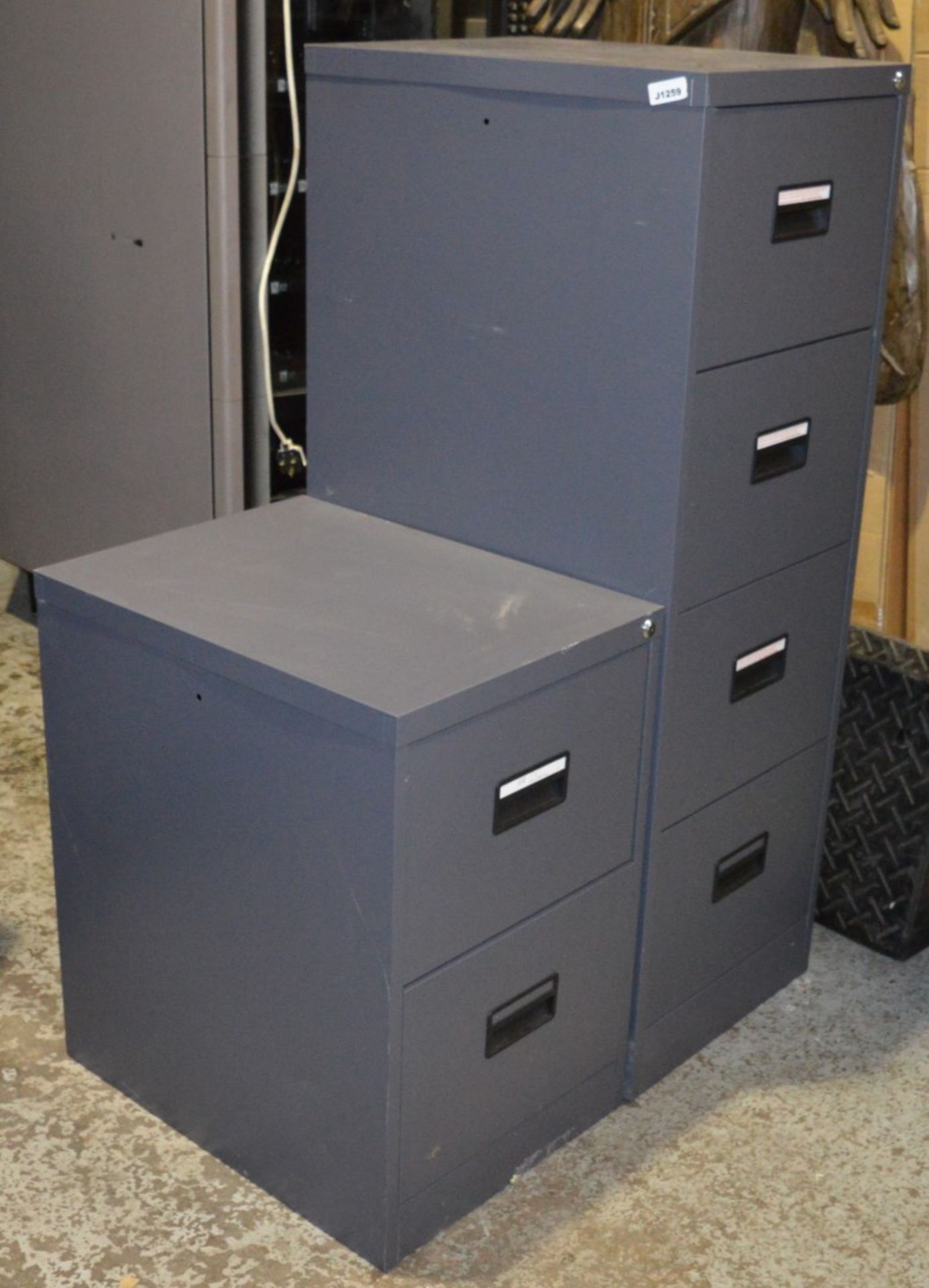 2 x Modern Grey Office Filing Cabinets - H132/71 x W46 x D62 cms - Keys not included - CL282 - Ref - Bild 2 aus 3
