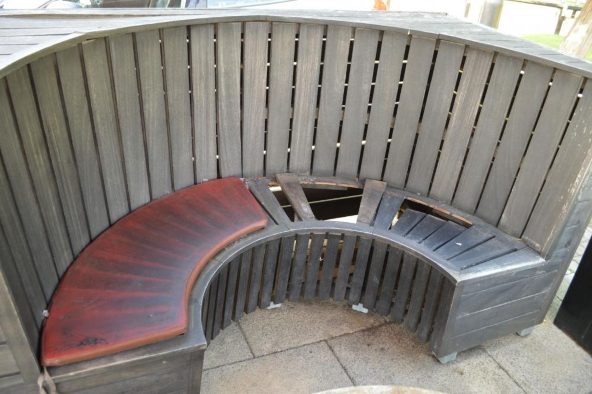 2 x Wooden Outdoor Seating Booths - Each Measure H111 x W203 x D106 cms - CL390 - Location: - Image 2 of 9