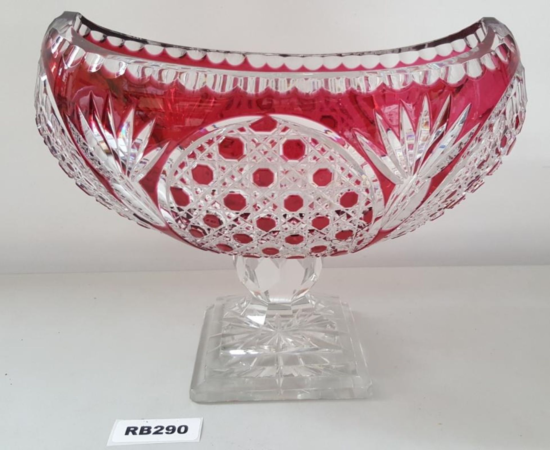 1 x Bohemian Cranberry Cut To Clear Glass Bowl L32/H21cm - Ref RB290 E - CL334 - Location: Altrincha - Bild 3 aus 3