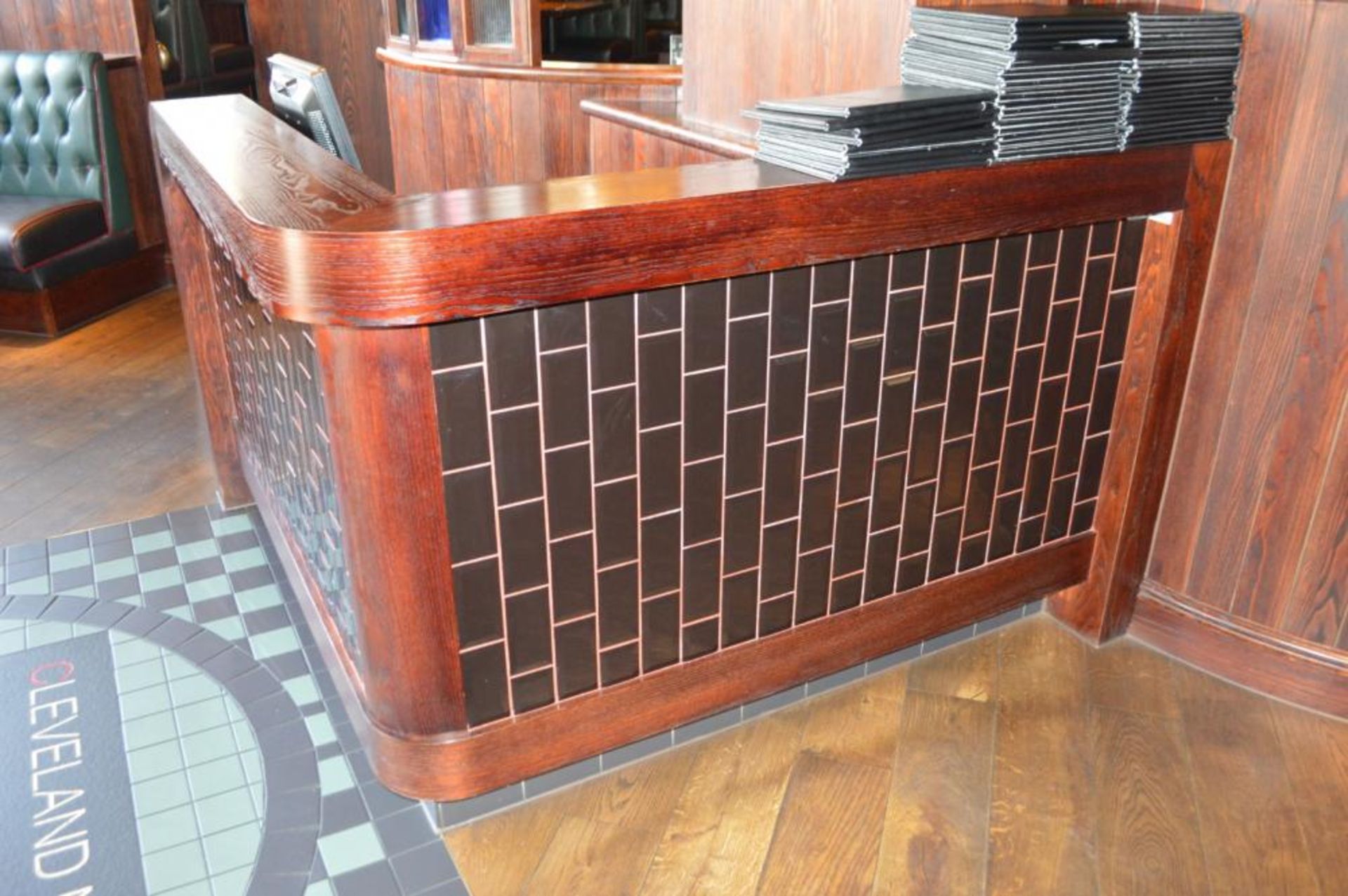 1 x Front of House Reception Counter With Tiled Front - H108 x W170 x D170 cms - CL390 - Location: - Image 2 of 4