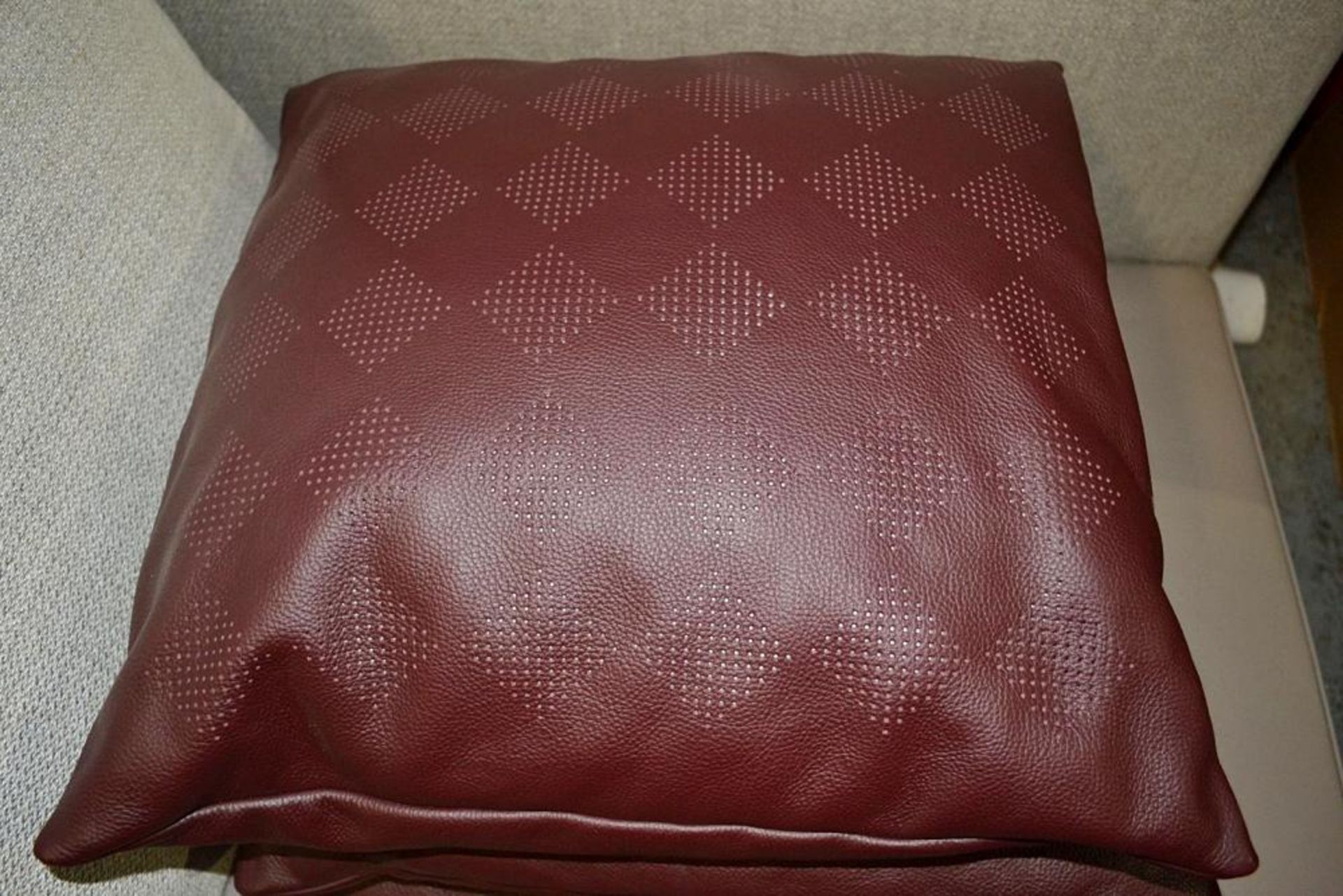 3 x POLTRONA FRAU Goose Down Scatter Cushions In A Burgundy Leather With A Diamond Motif - Dimension