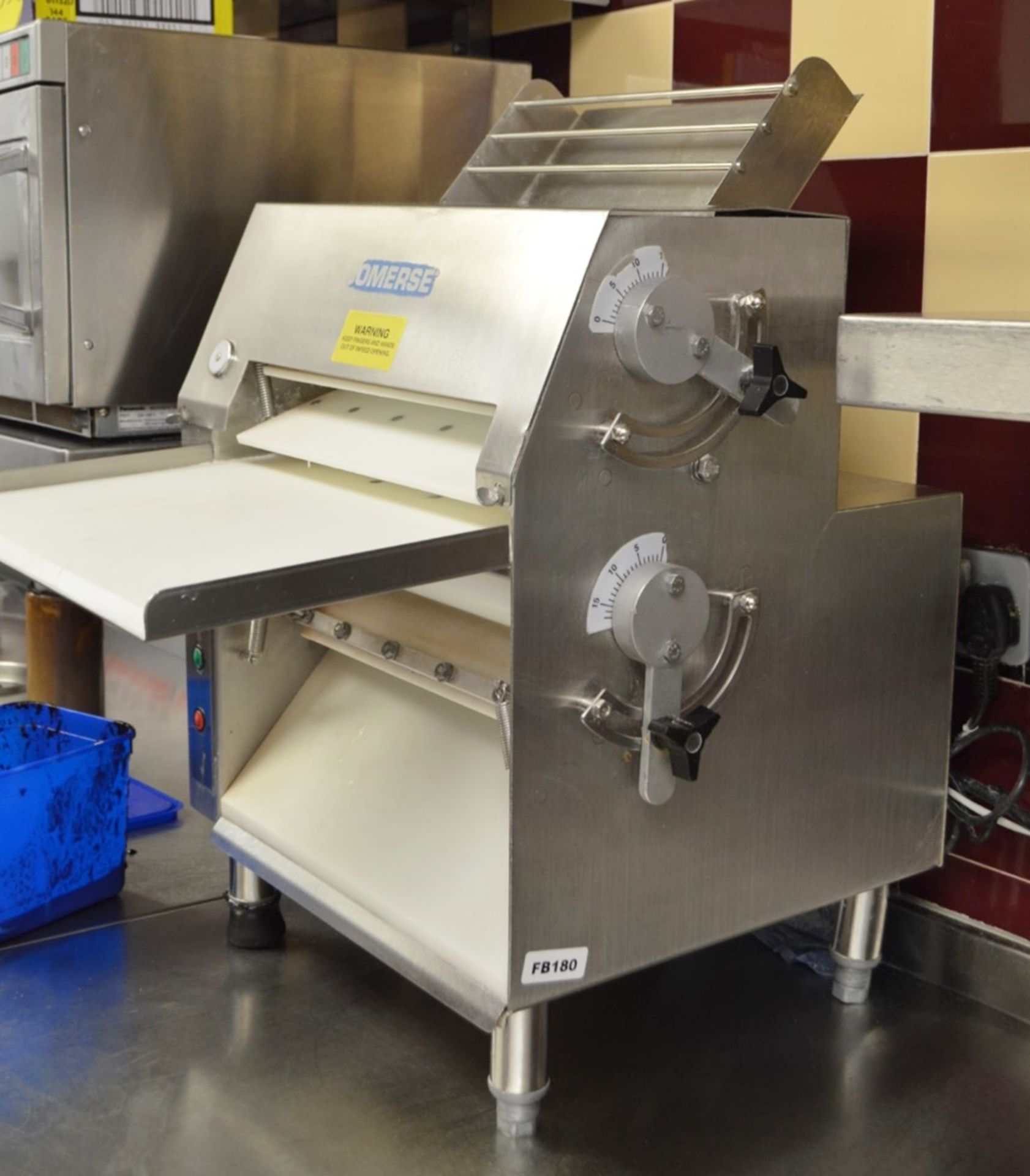 1 x Somerset Dough Roller - Model CDR1550 - Suitable For Pizza, Naans, Chatati Wraps etc - Ref FB180 - Image 4 of 6