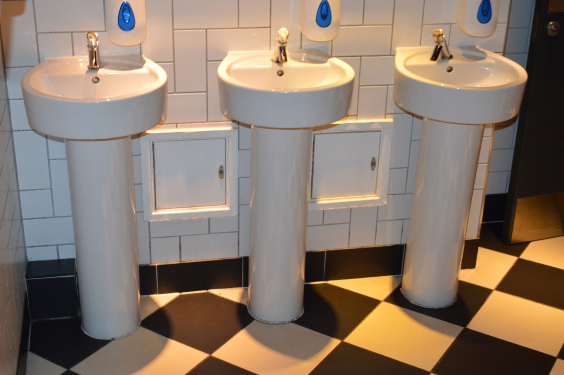 6 x Ceramic Sink Basins With Pedestals and Mixer Taps - CL390 - Location: Sheffield S9This lot