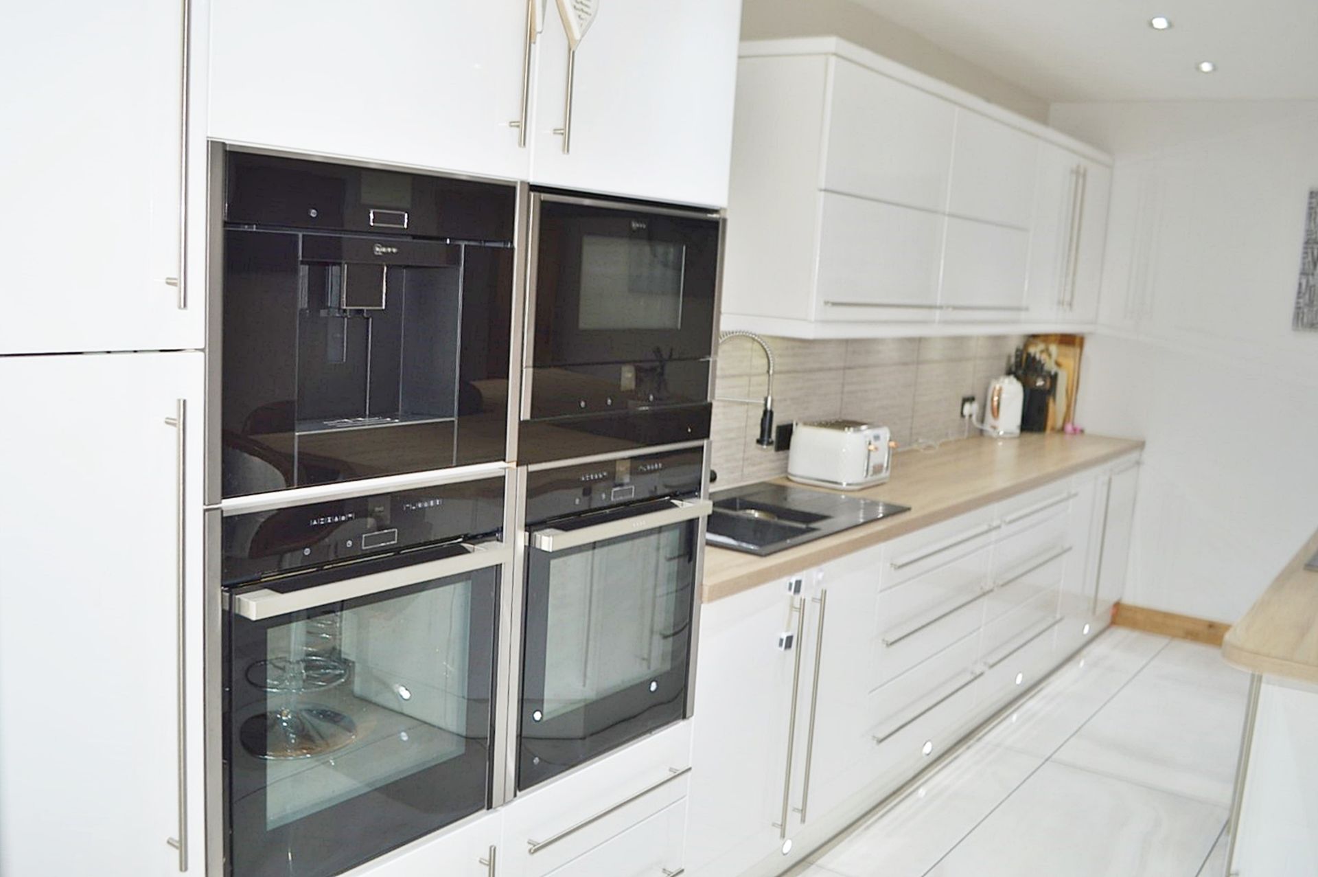 1 x Stunning Contemporary Bespoke Fitted Kitchen - CL369 - Location: Bolton BL6 - NO VAT - Image 13 of 30