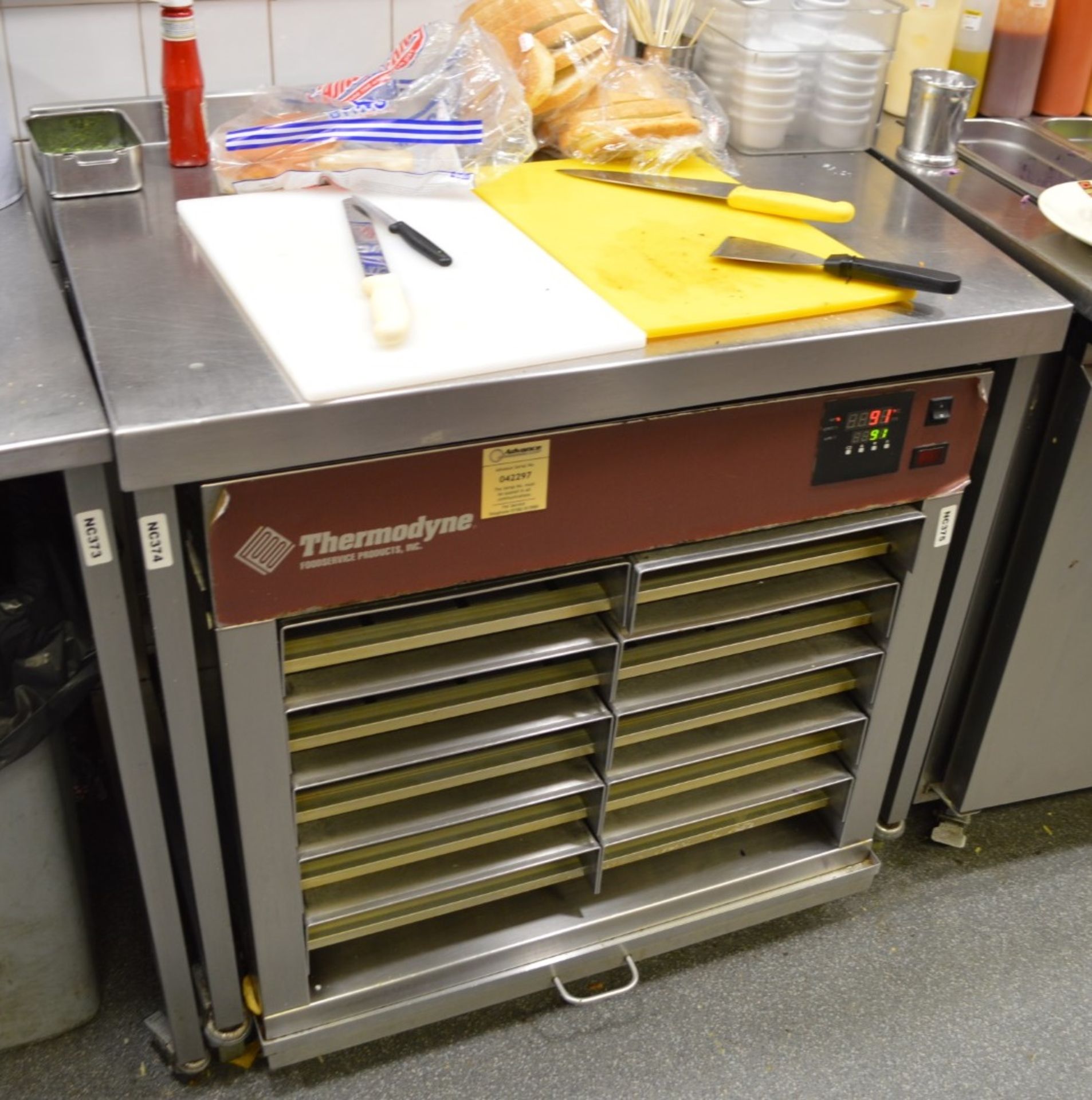 1 x Stainless Steel Preparation Bench - H85 x W100 x D71 cms - Ref NC374 - CL390 - Location: