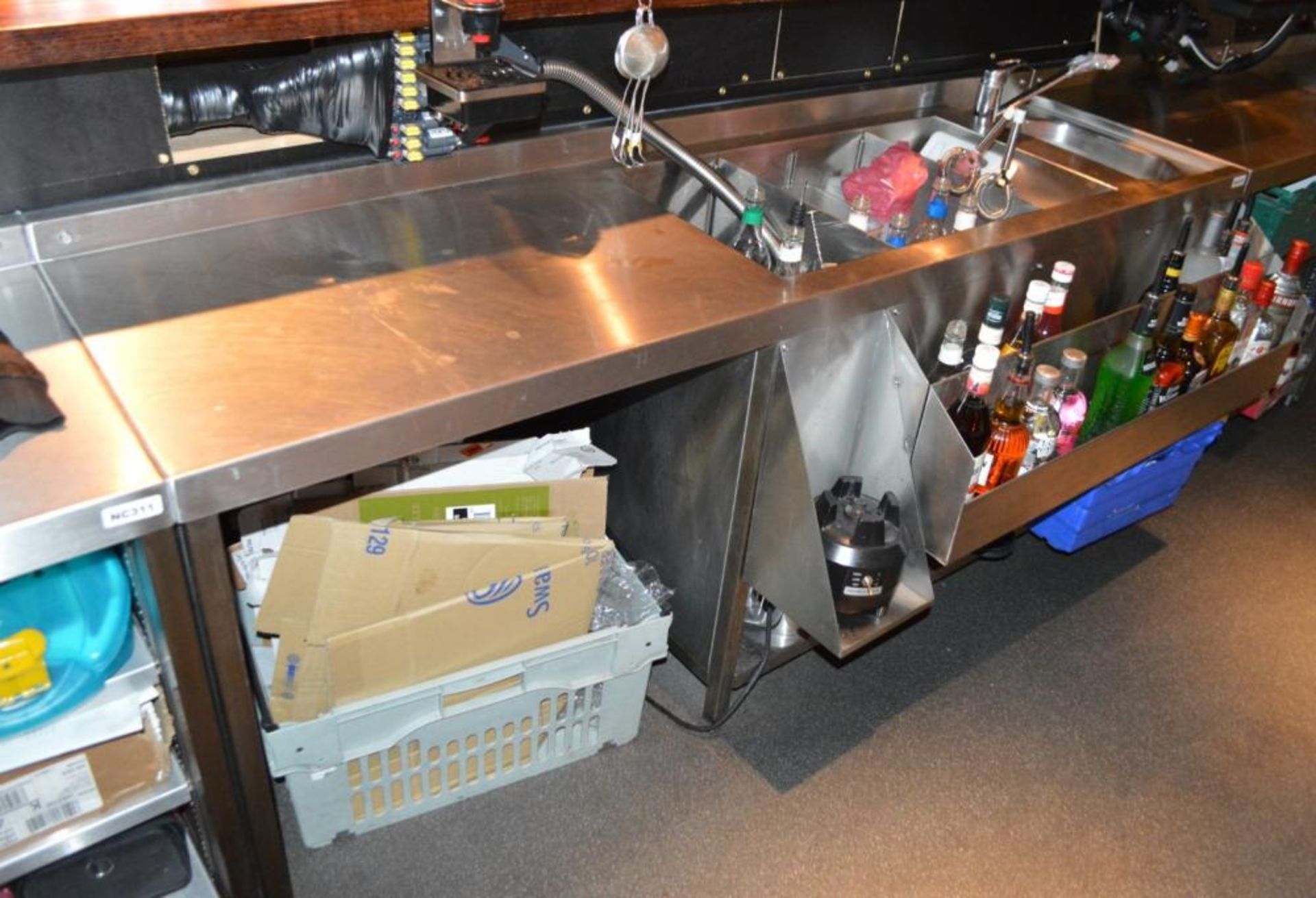 1 x Stainless Steel Back Bar Unit With Prep Area, Ice Well, Sink Basin, Mixer Tap, Blender Holder - Image 2 of 3