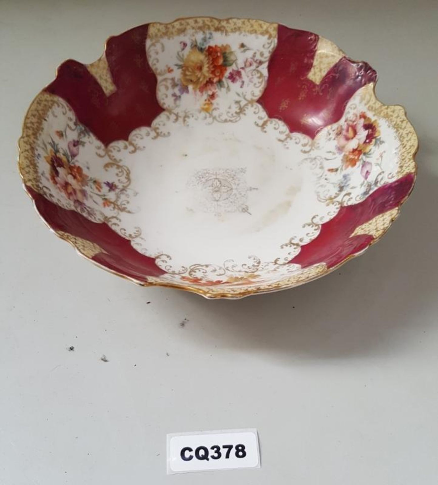 1 x Victoria Carlsbad Austria Large Bowl With Flower Pattern - Ref CQ378 E - Dimensions: D27cm - CL