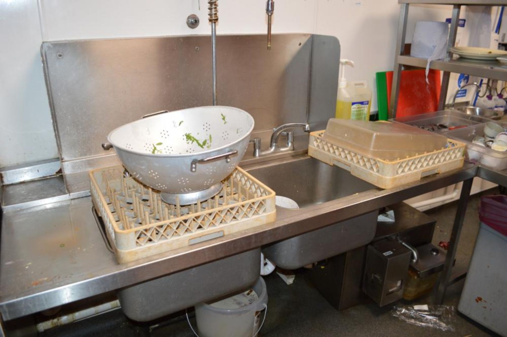 1 x Passthrough Dishwasher Inlet and Outlet Bench Set to Include Inlet Waste Bin / Wash Unit, Hose - Image 3 of 5