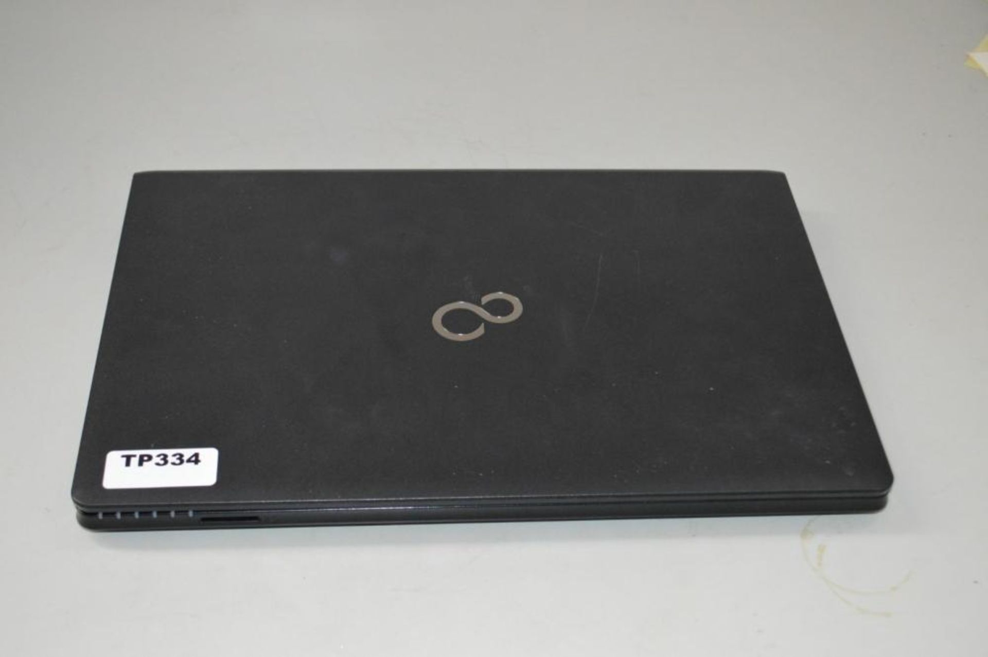 1 x Fujitsu LIFEBOOK A555 15.6-Inch Laptop Computer Intel Core i5 2.2 GHz, 8 GB Ram and 128gb SSD - Image 2 of 4