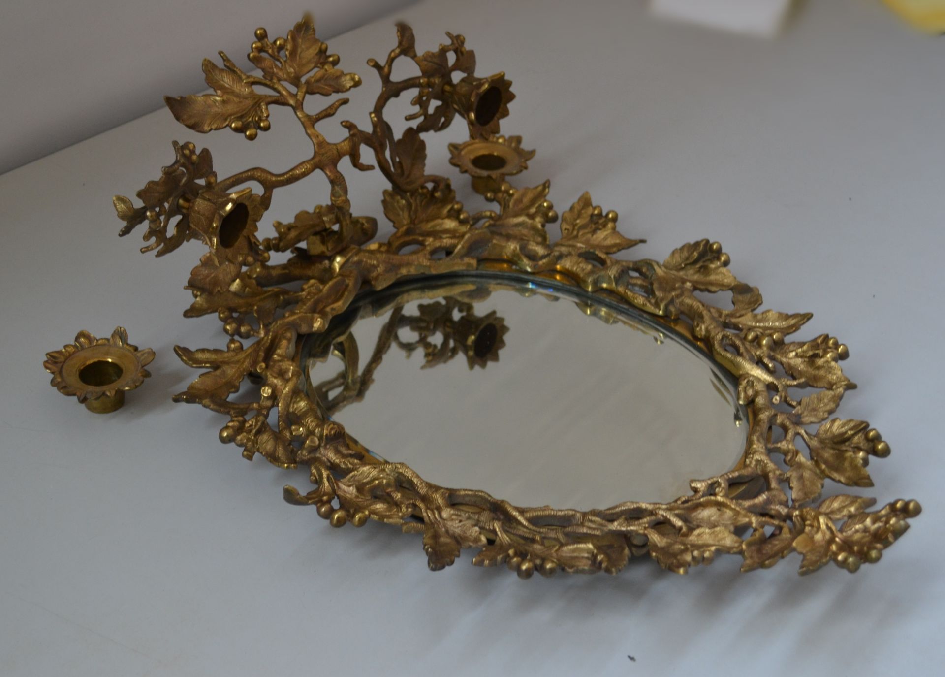 1 x Antique Holly Bush Edge Mirror - H46/L34cm - Ref J2176 - CL314 - Image 2 of 3