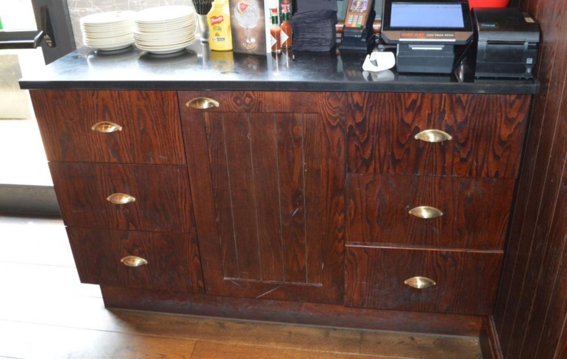 1 x Waitress Server Counter With Dark Wood Finish, Brass Hardware and Stone Top - H96 x W150 x D52 - Image 4 of 11