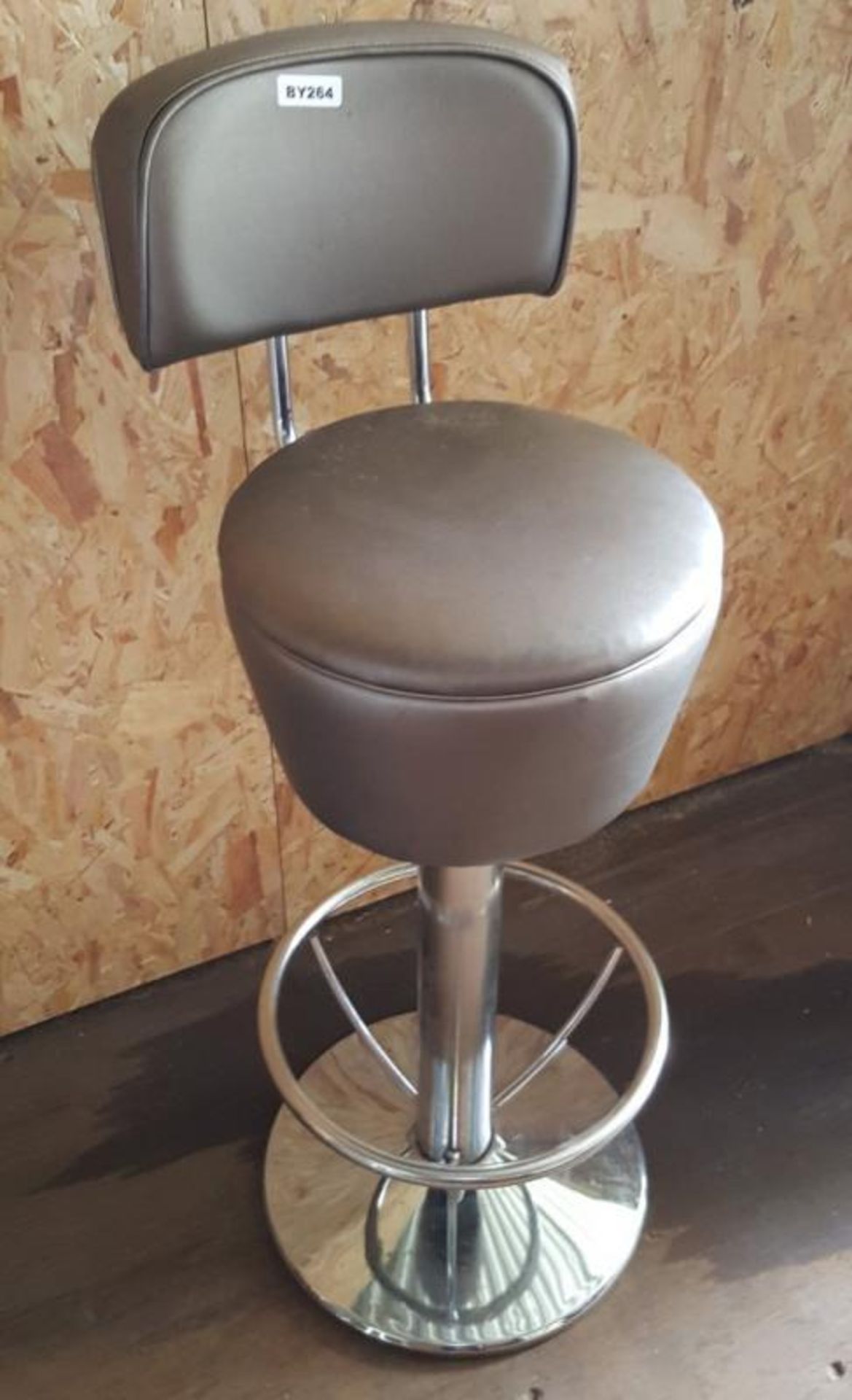 A Set Of 3 Bespoke Chrome Based Bar Stools With Dark Sliver Faux Leather Seat &amp; Back - Ref BY264 - Image 2 of 5